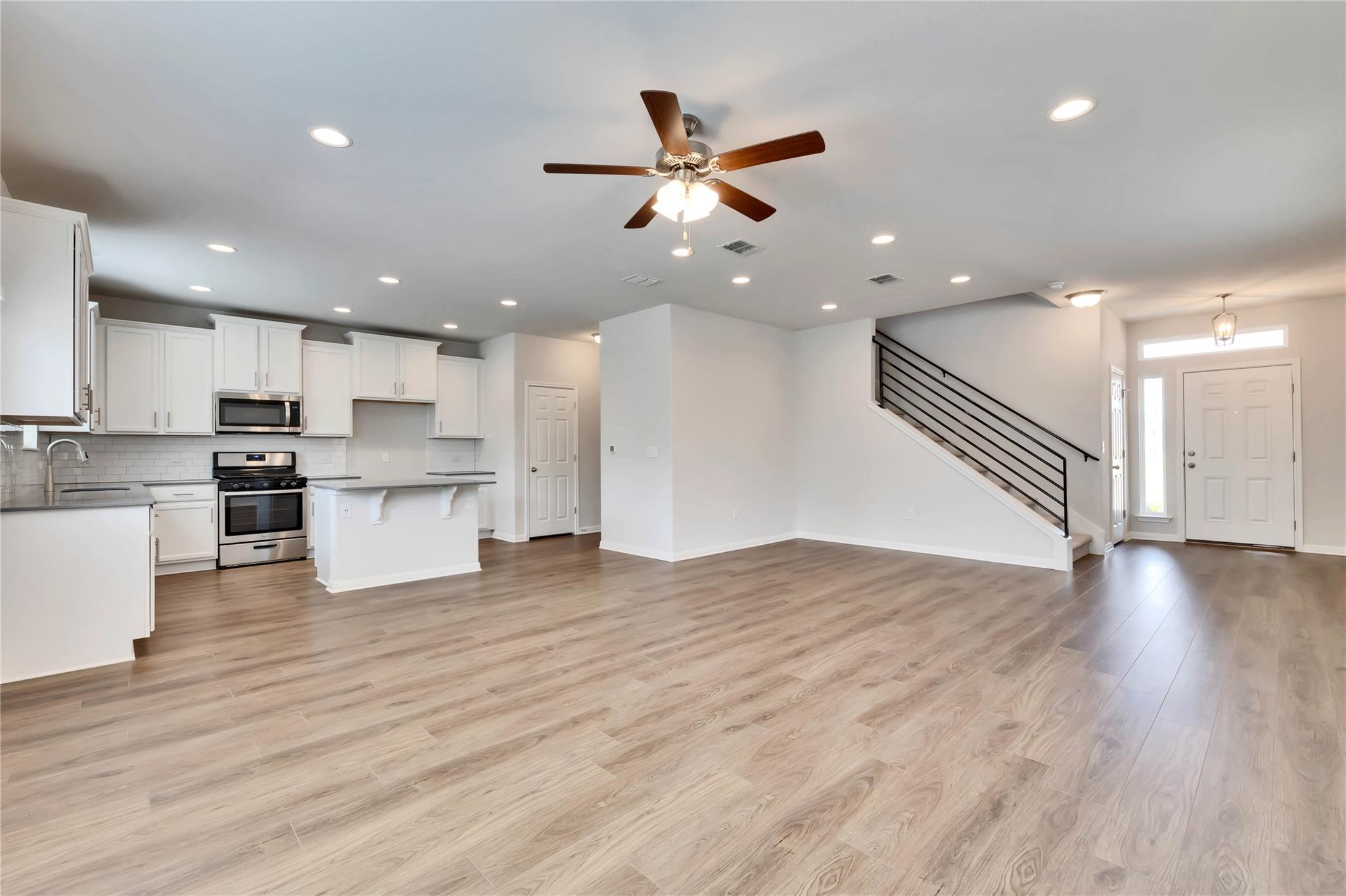 11109 Sentinel Dr, Austin, TX 78747