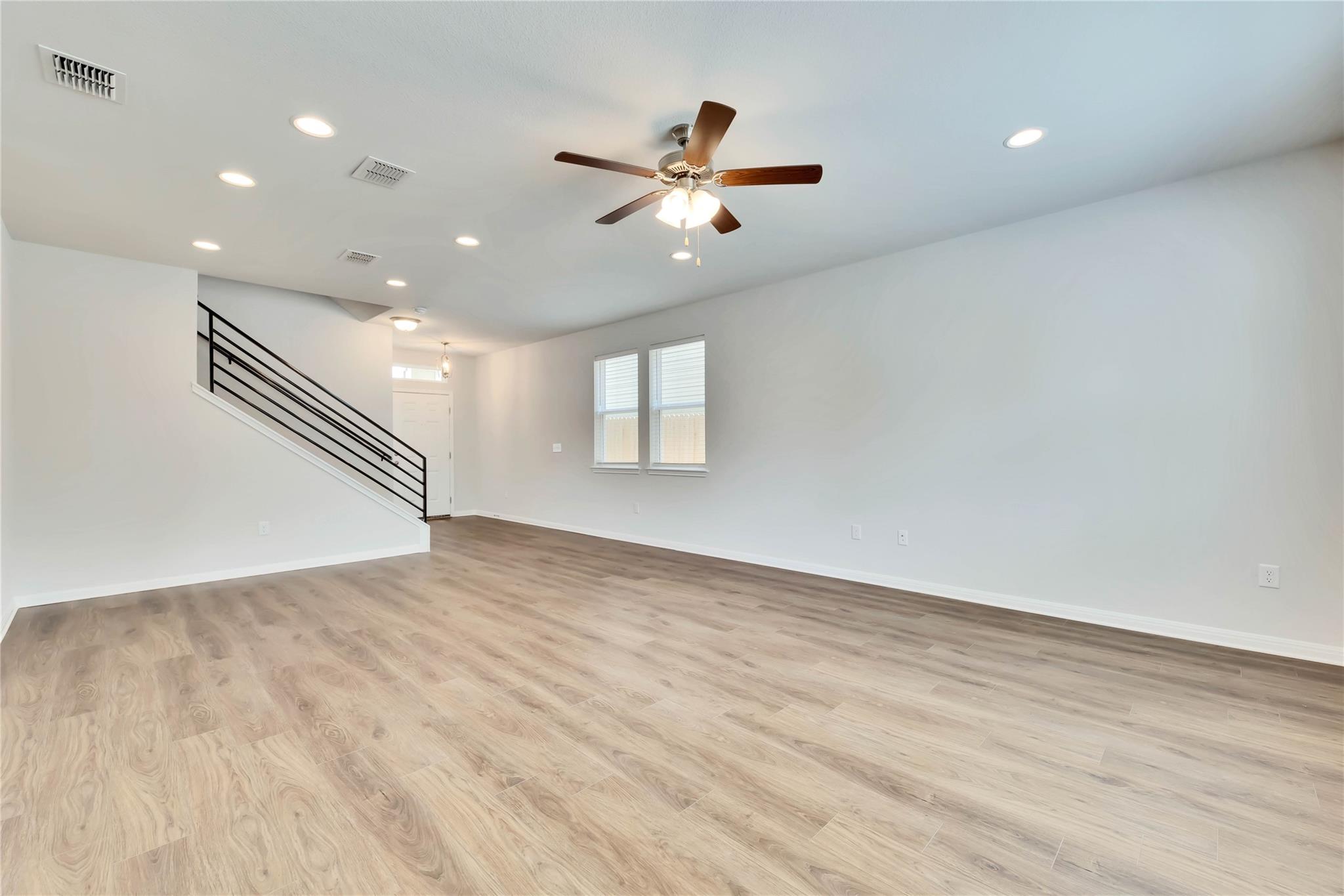 11109 Sentinel Dr, Austin, TX 78747