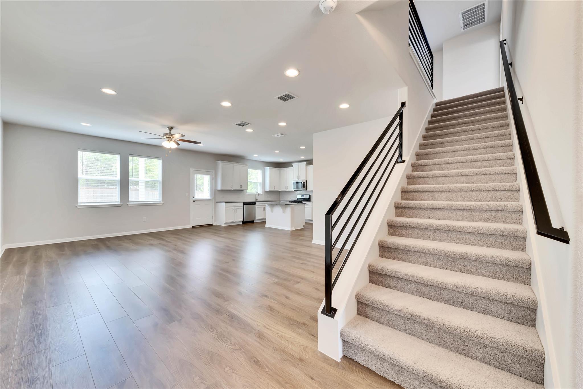 11109 Sentinel Dr, Austin, TX 78747
