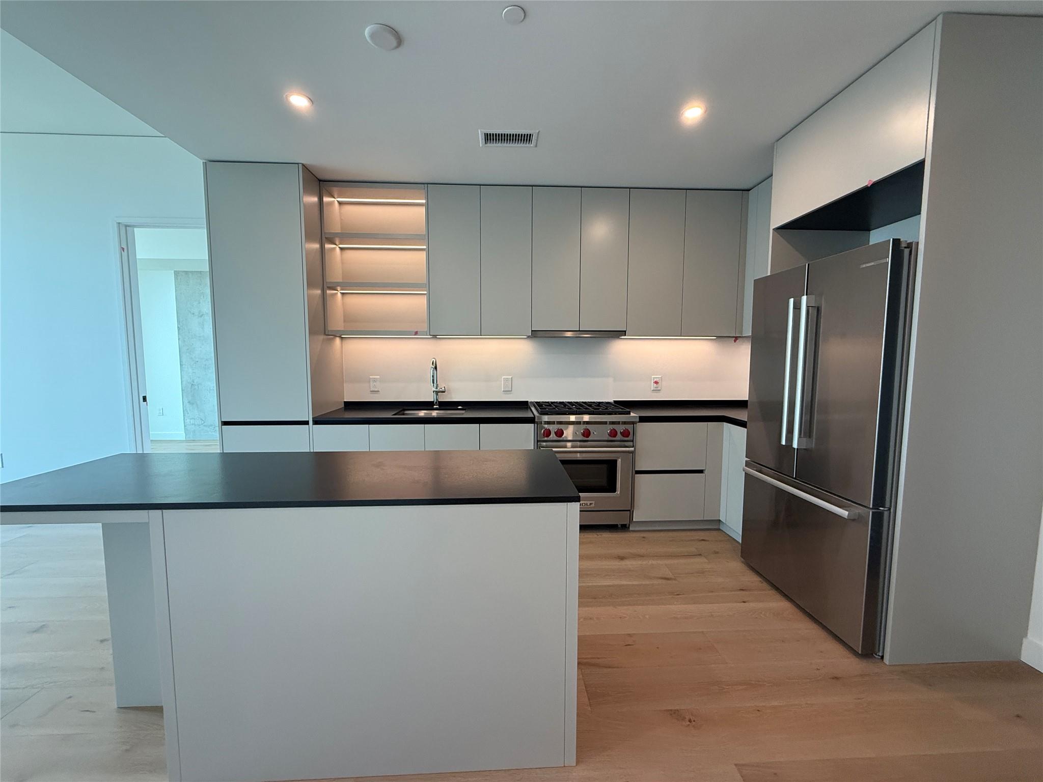 610 Davis St # 3104, Austin, TX 78701