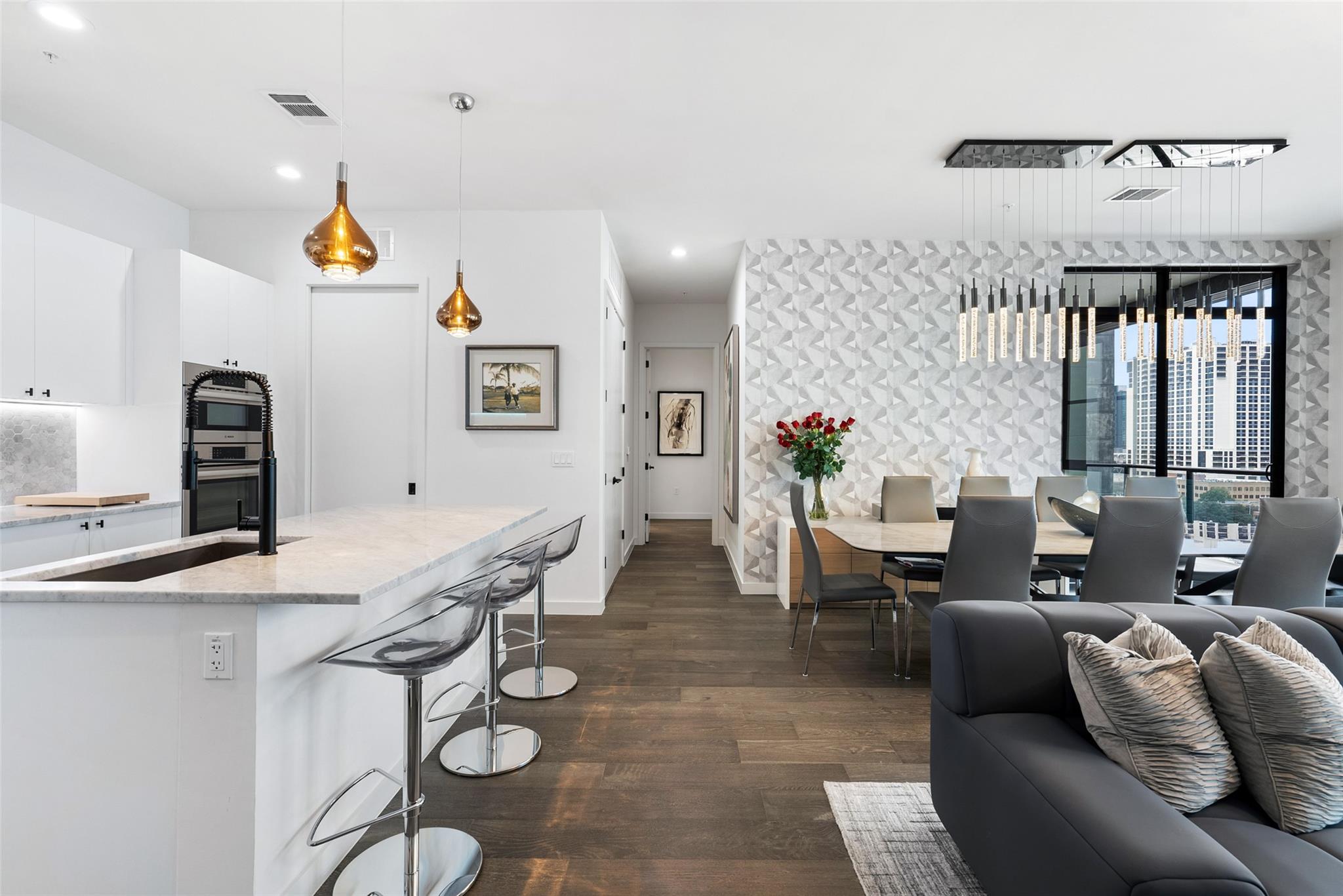 800 Embassy Dr # 605, Austin, TX 78702