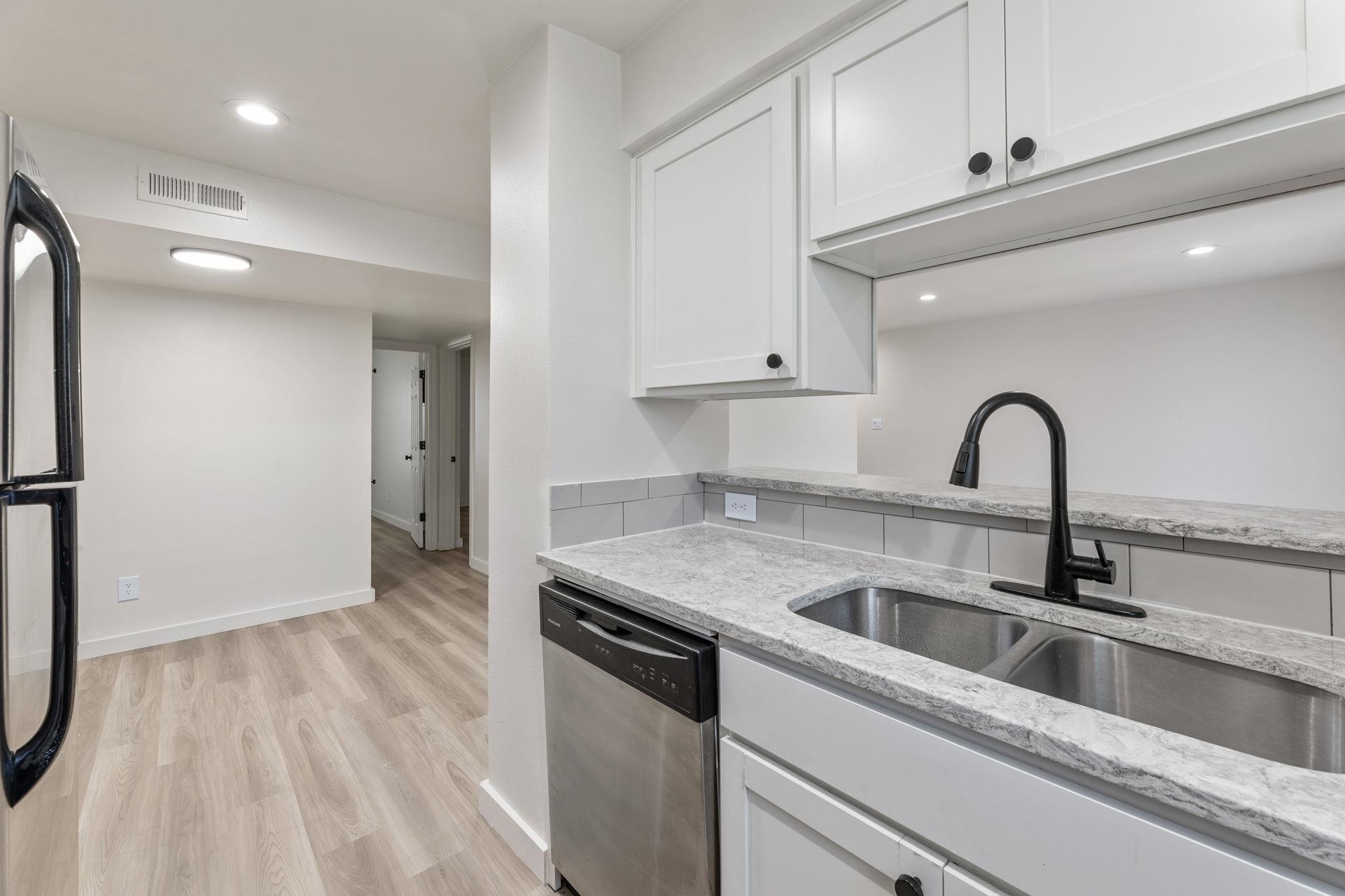 3819 Southway Dr # 105, Austin, TX 78704