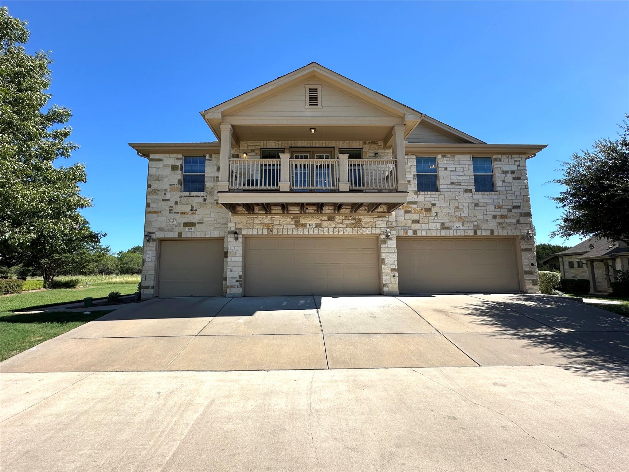 9201 Brodie Ln # 301, Austin, TX 78748