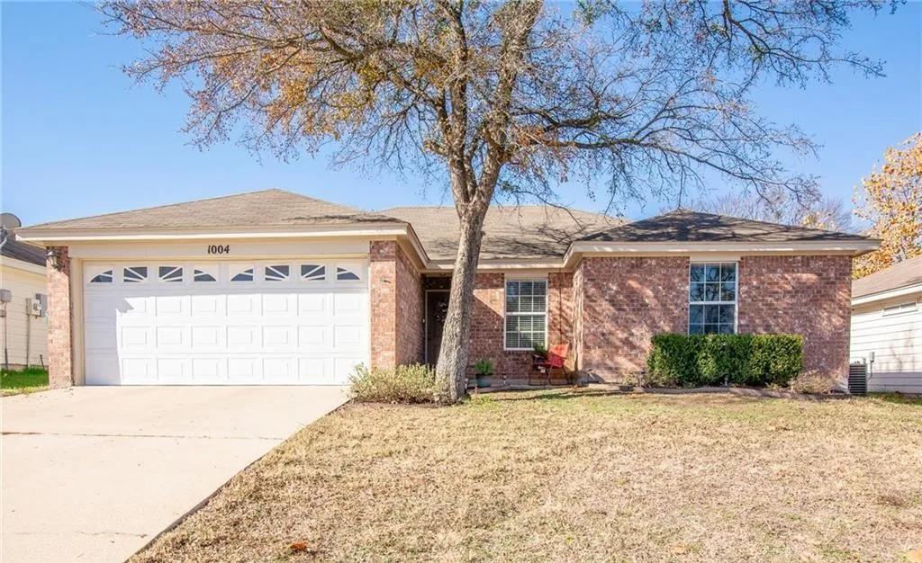 1004 Muelhause St, Belton, TX 76513