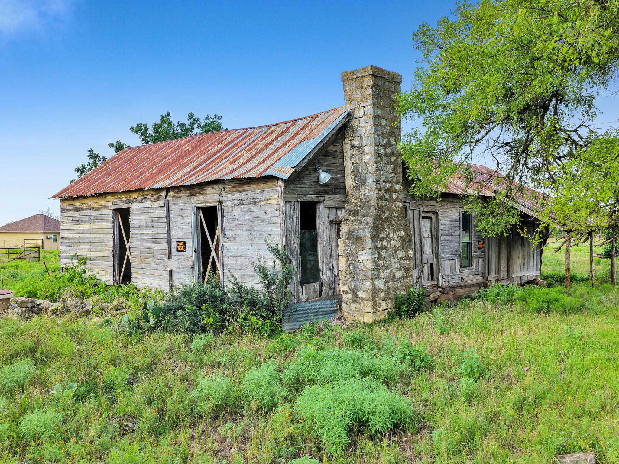 301 CR 253, Bertram, TX 78605