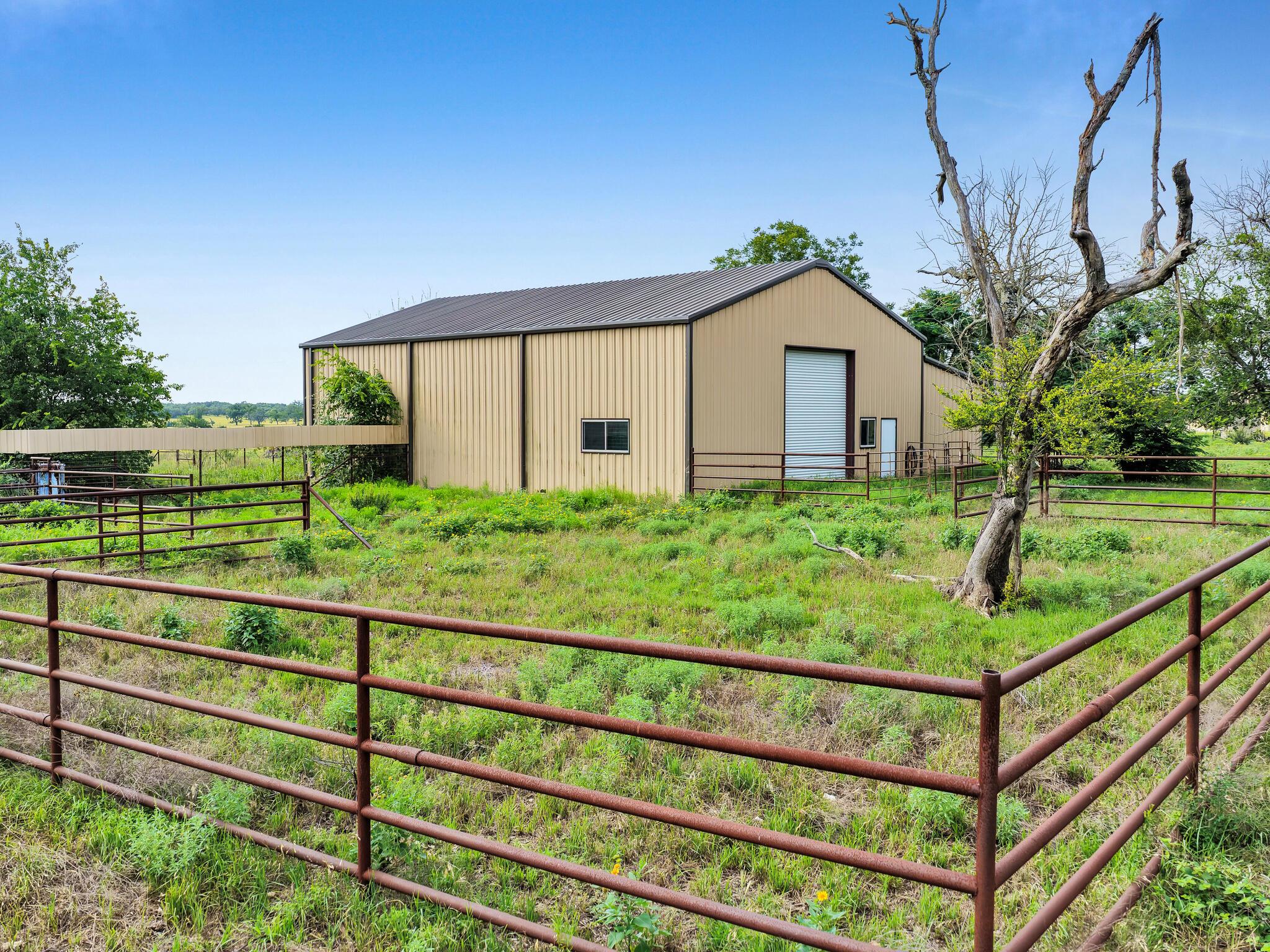 301 CR 253, Bertram, TX 78605