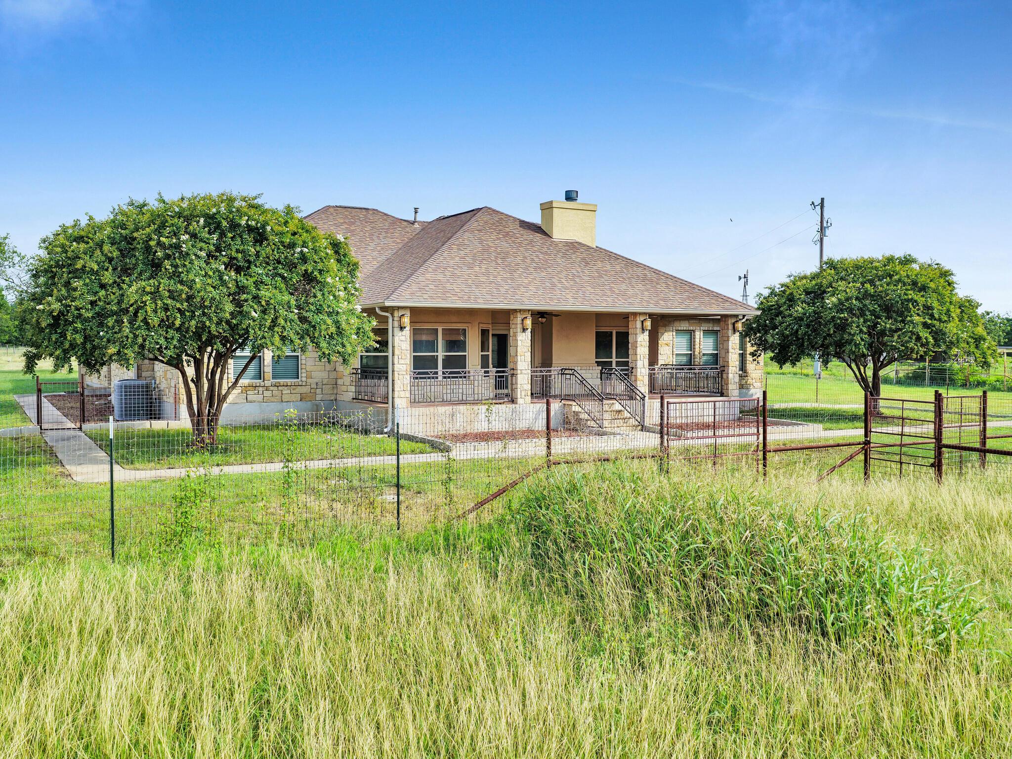 301 CR 253, Bertram, TX 78605