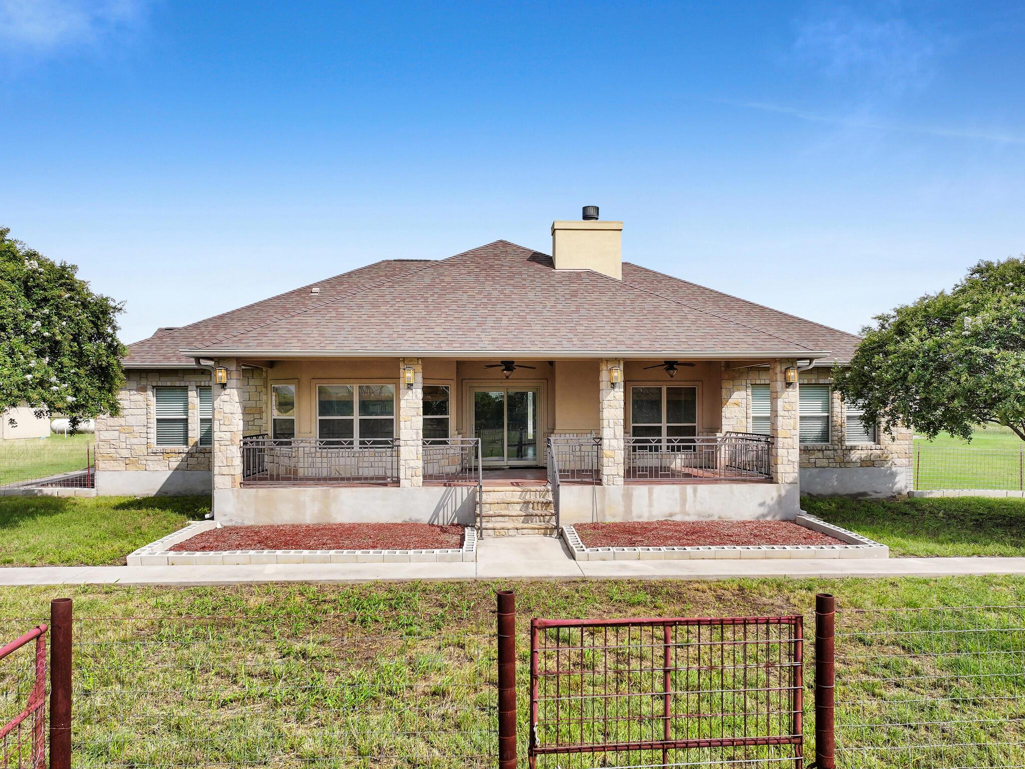 301 CR 253, Bertram, TX 78605
