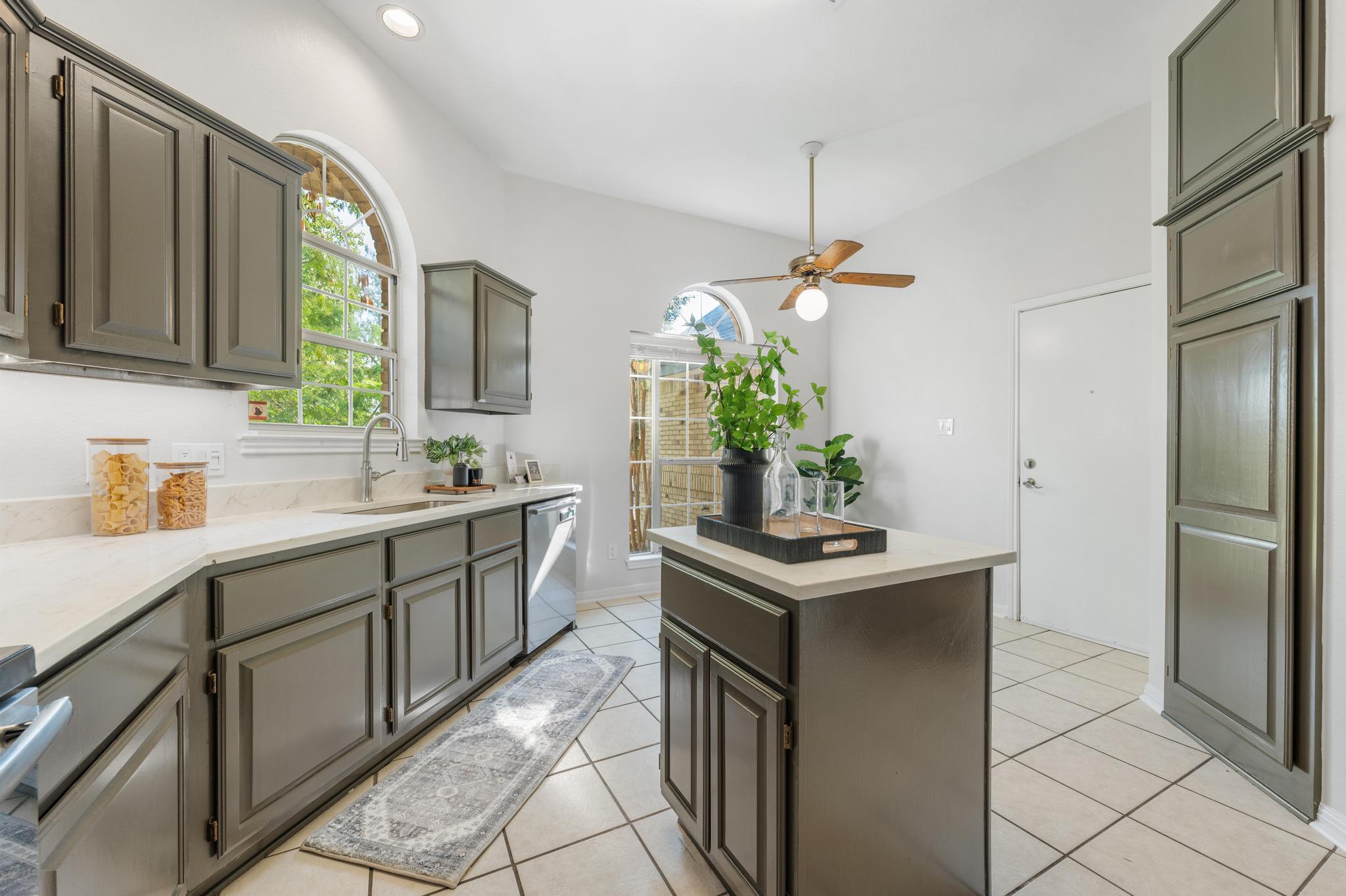 1204 Miami Dr, Austin, TX 78733