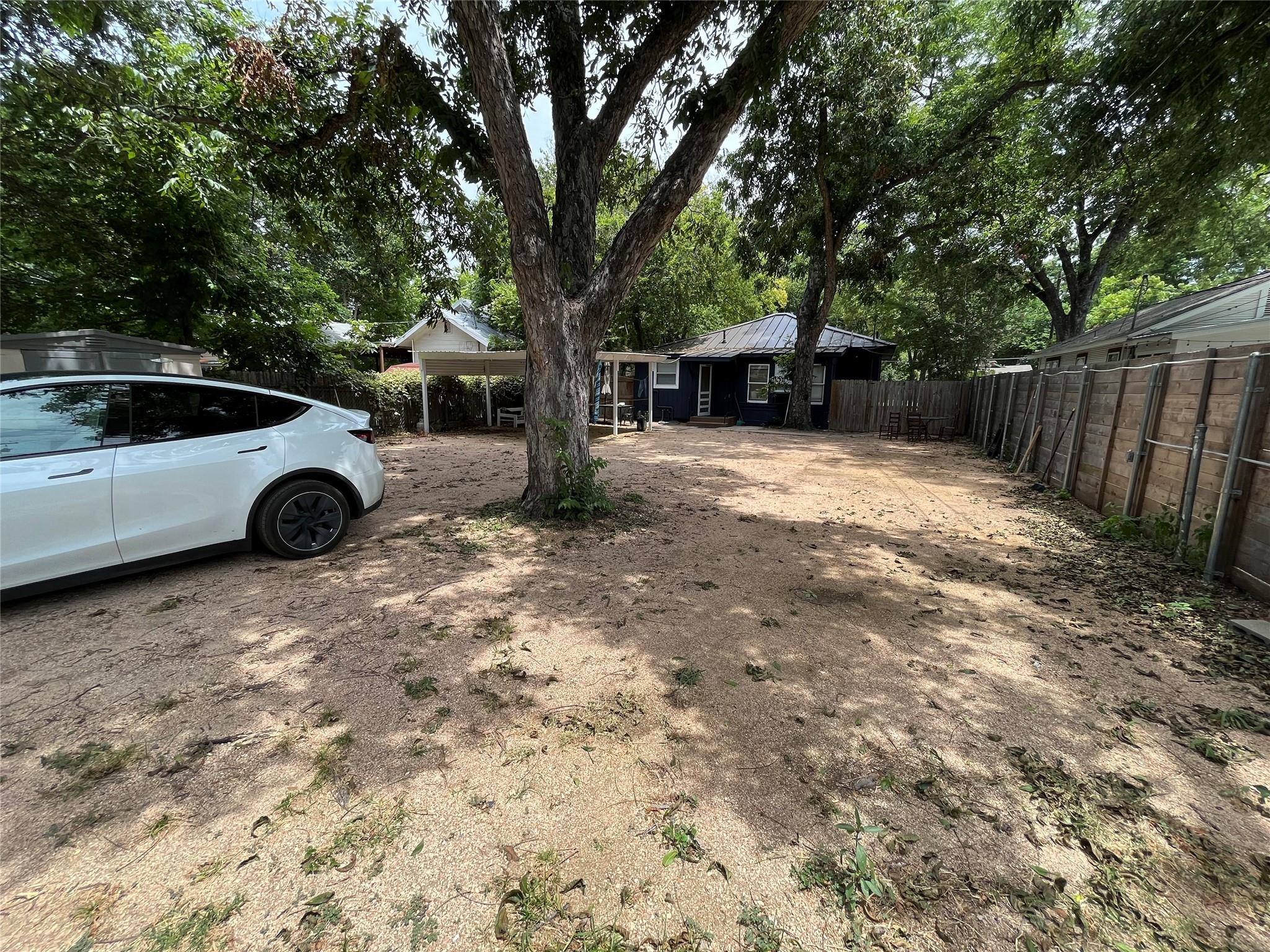 2511 E Cesar Chavez St, Austin, TX 78702