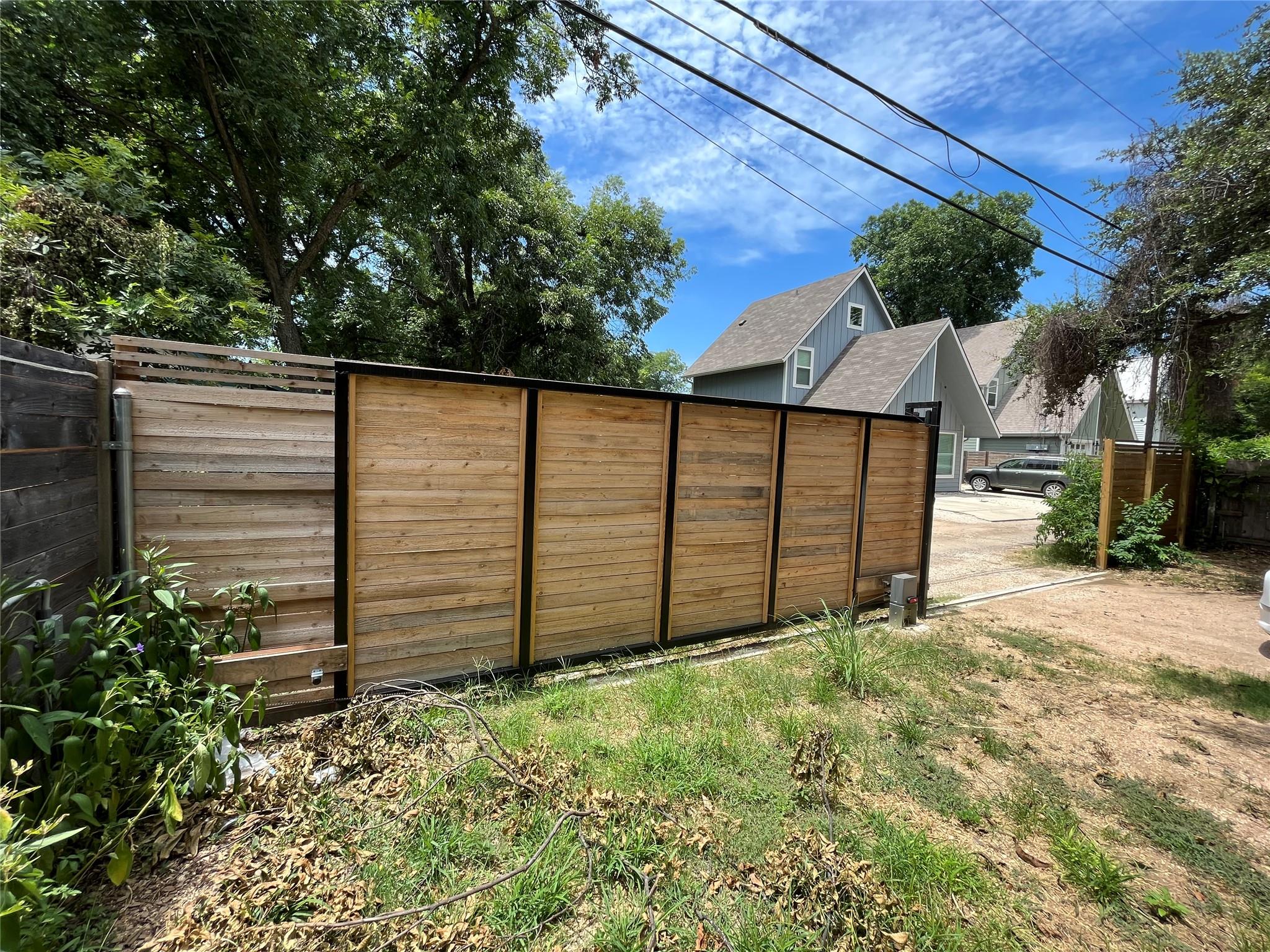 2511 E Cesar Chavez St, Austin, TX 78702