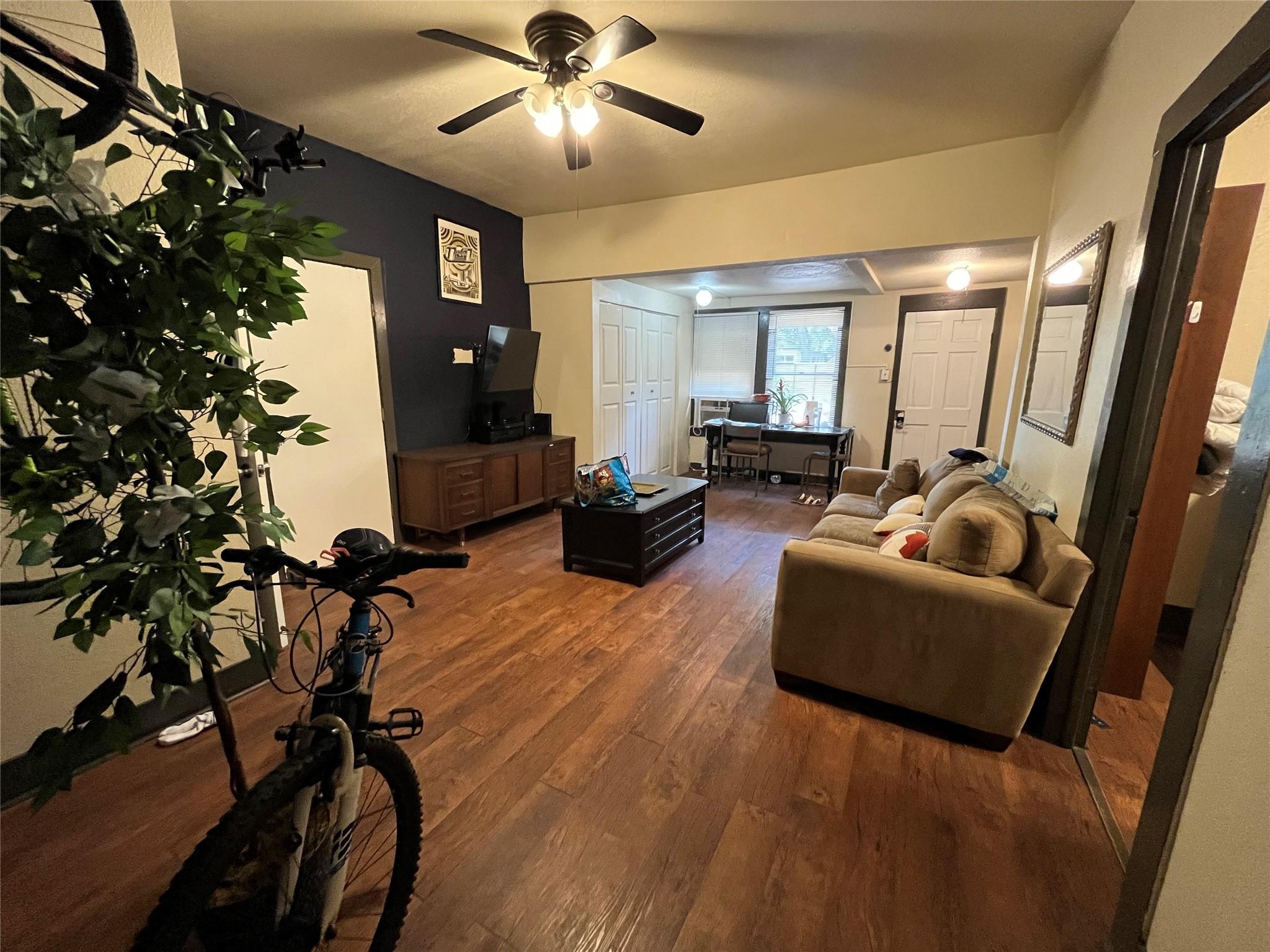 2511 E Cesar Chavez St, Austin, TX 78702