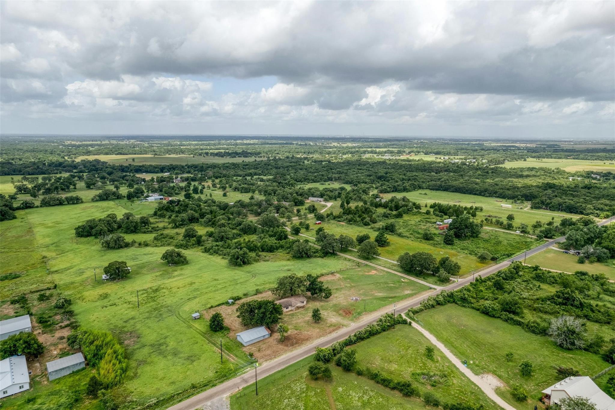 307 N County Line Rd, Elgin, TX 78621