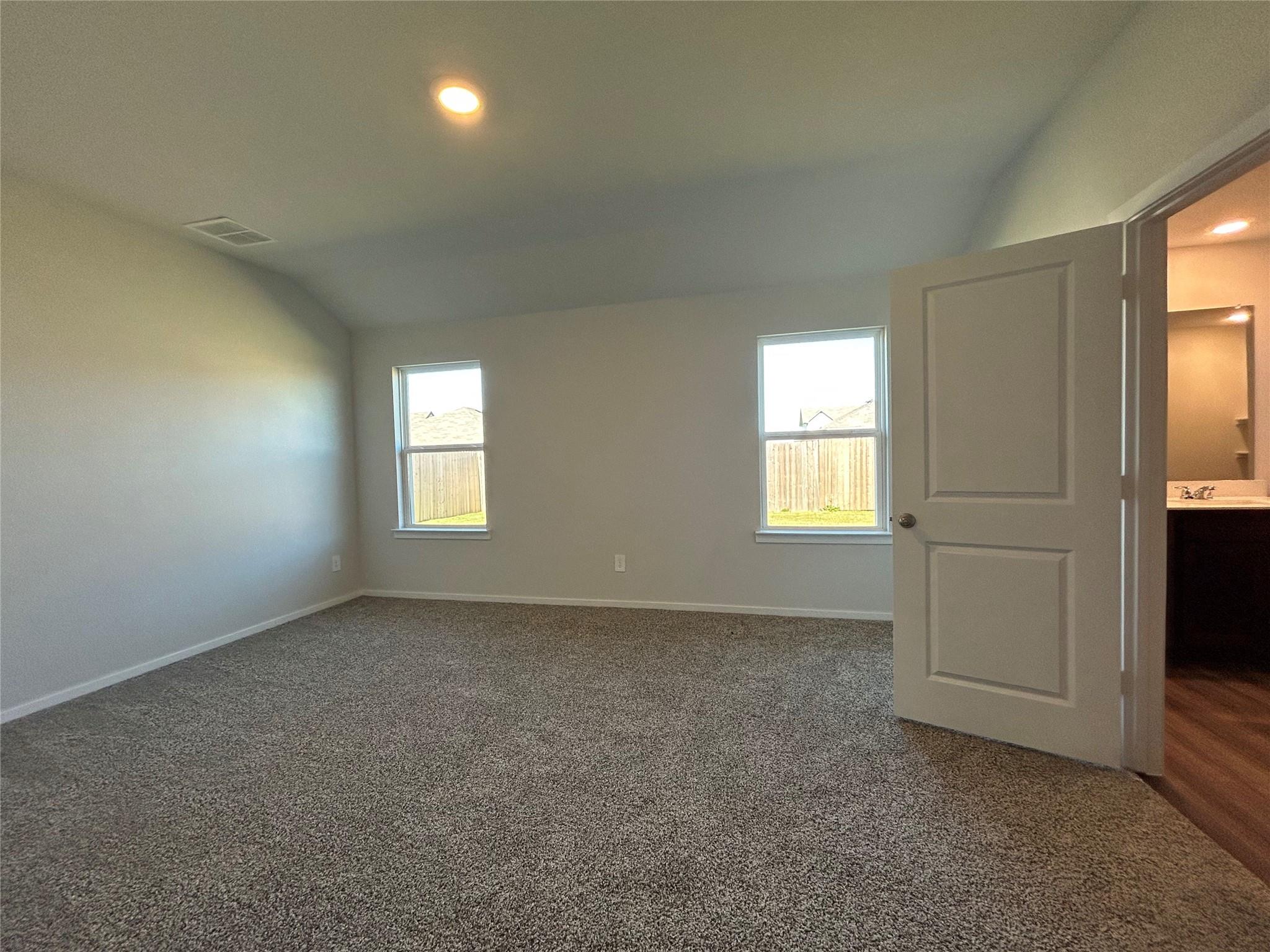 501 Perry Pl, Rockdale, TX 76567