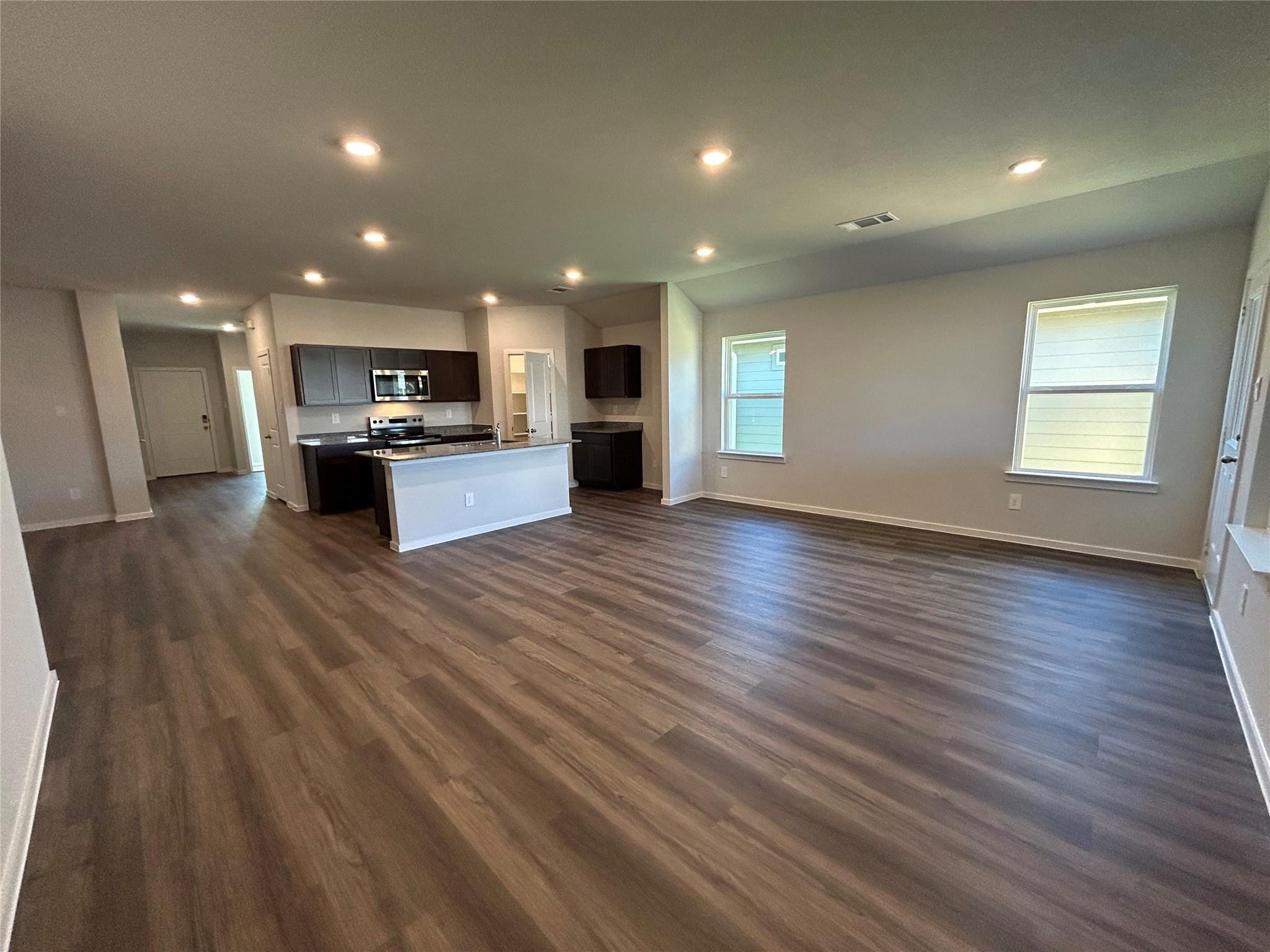 501 Perry Pl, Rockdale, TX 76567