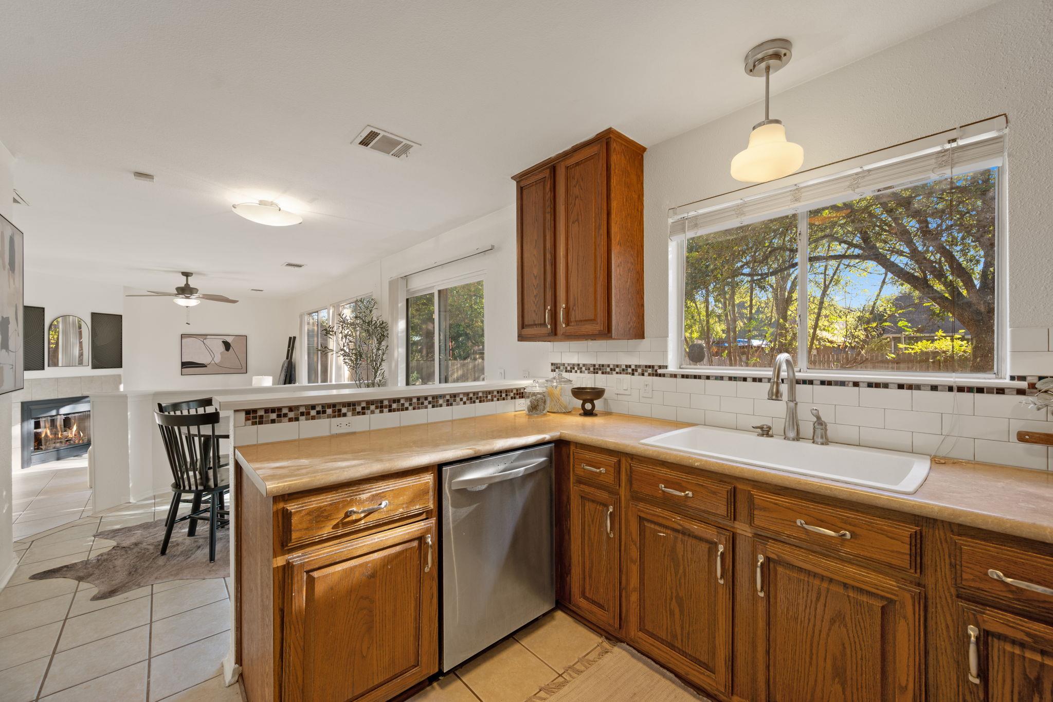 2107 Fuzz Fairway, Austin, TX 78728