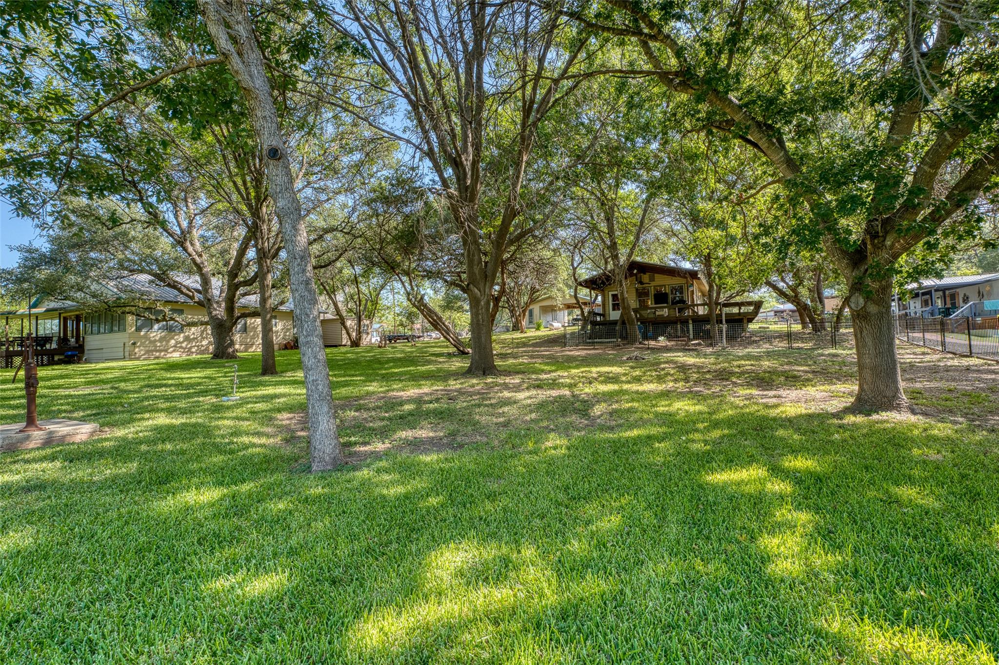 2318 Wisteria, Kingsland, TX 78639