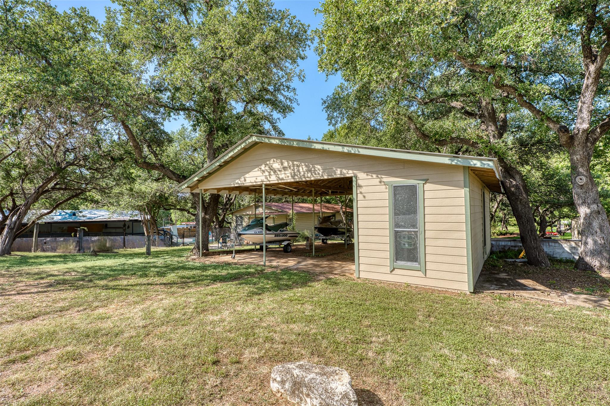 2318 Wisteria, Kingsland, TX 78639