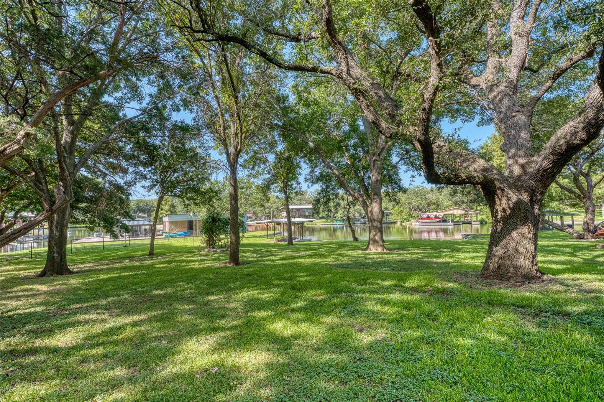 2318 Wisteria, Kingsland, TX 78639
