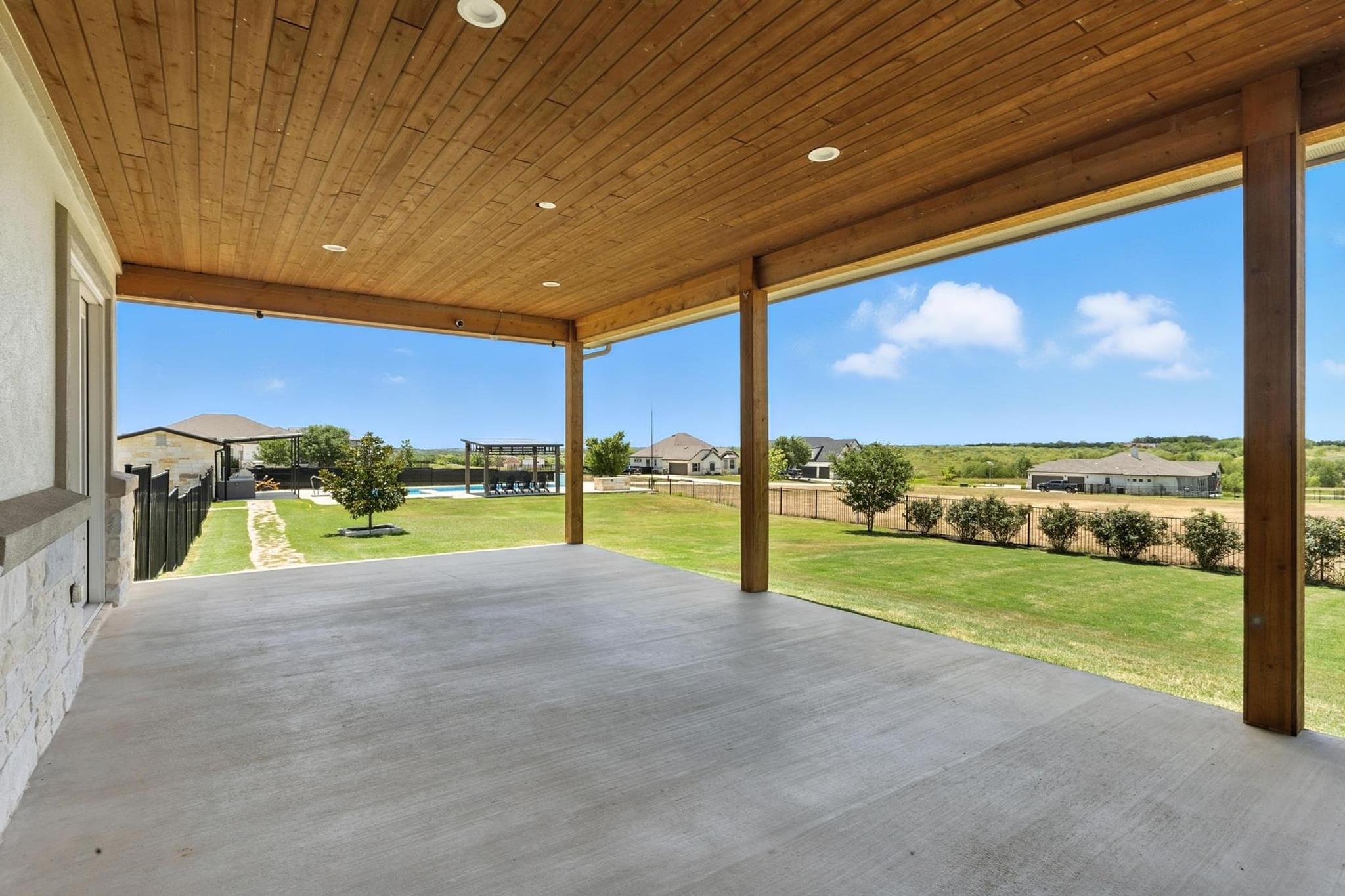 450 Peck St, Kyle, TX 78640
