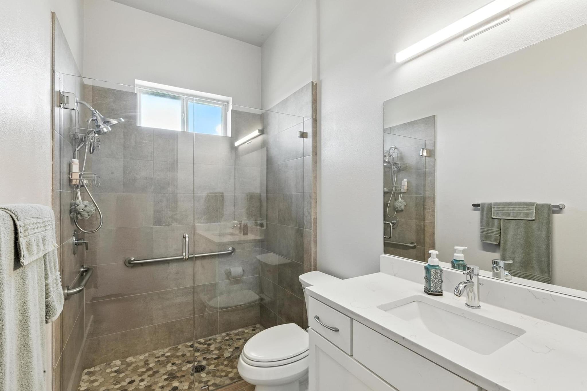 450 Peck St, Kyle, TX 78640