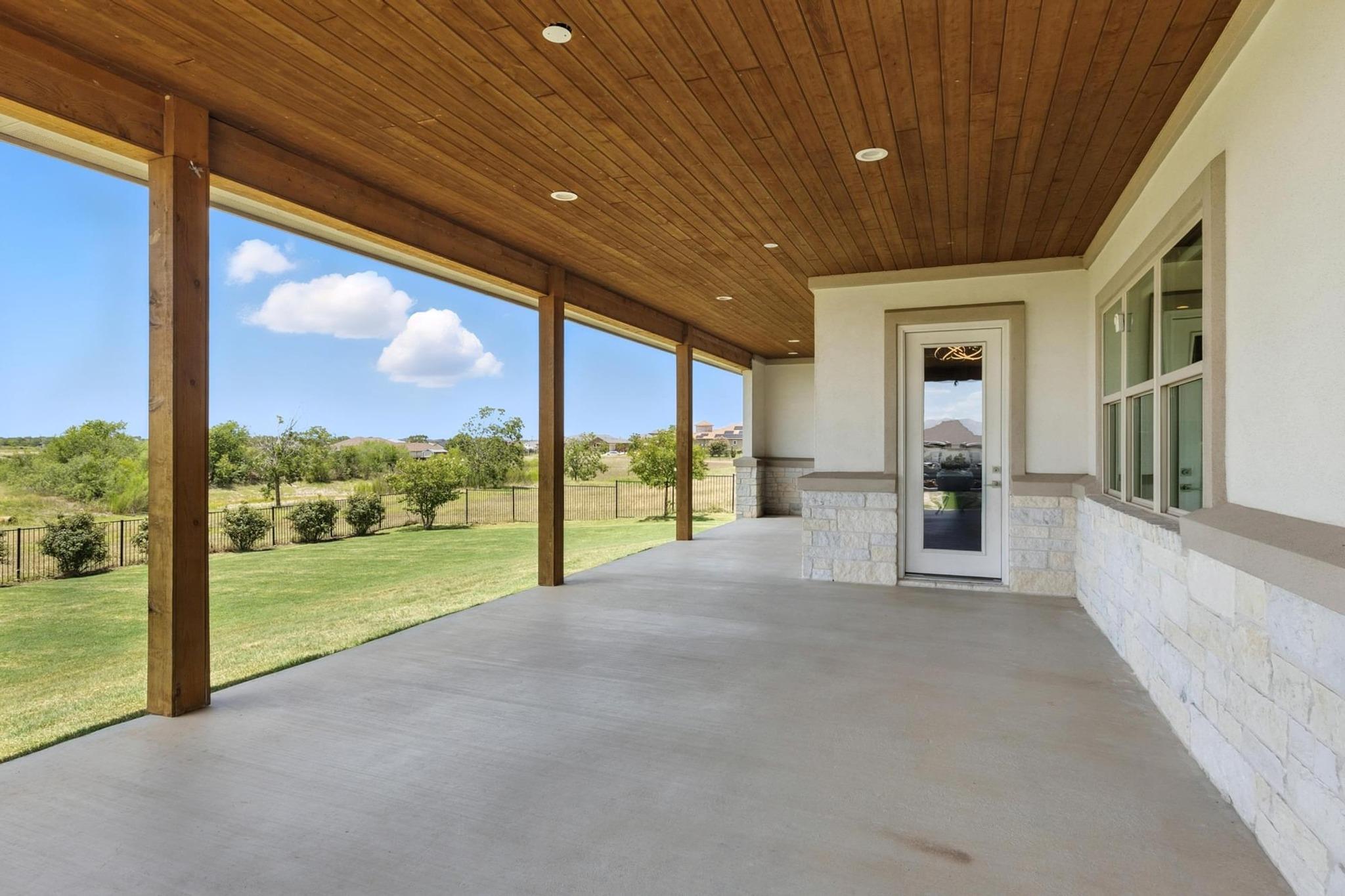 450 Peck St, Kyle, TX 78640