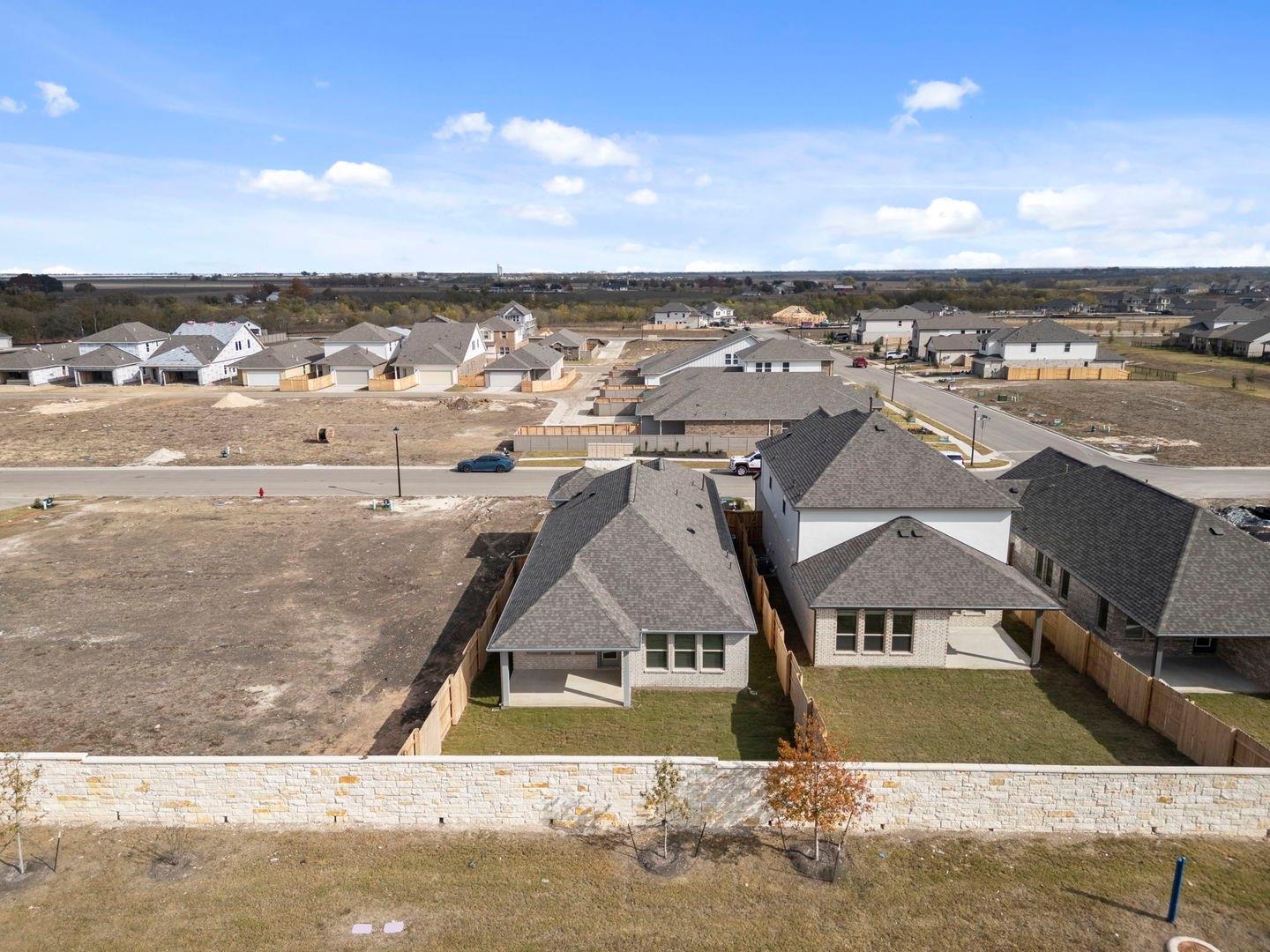 290 Bloomington Loop, Hutto, TX 78634