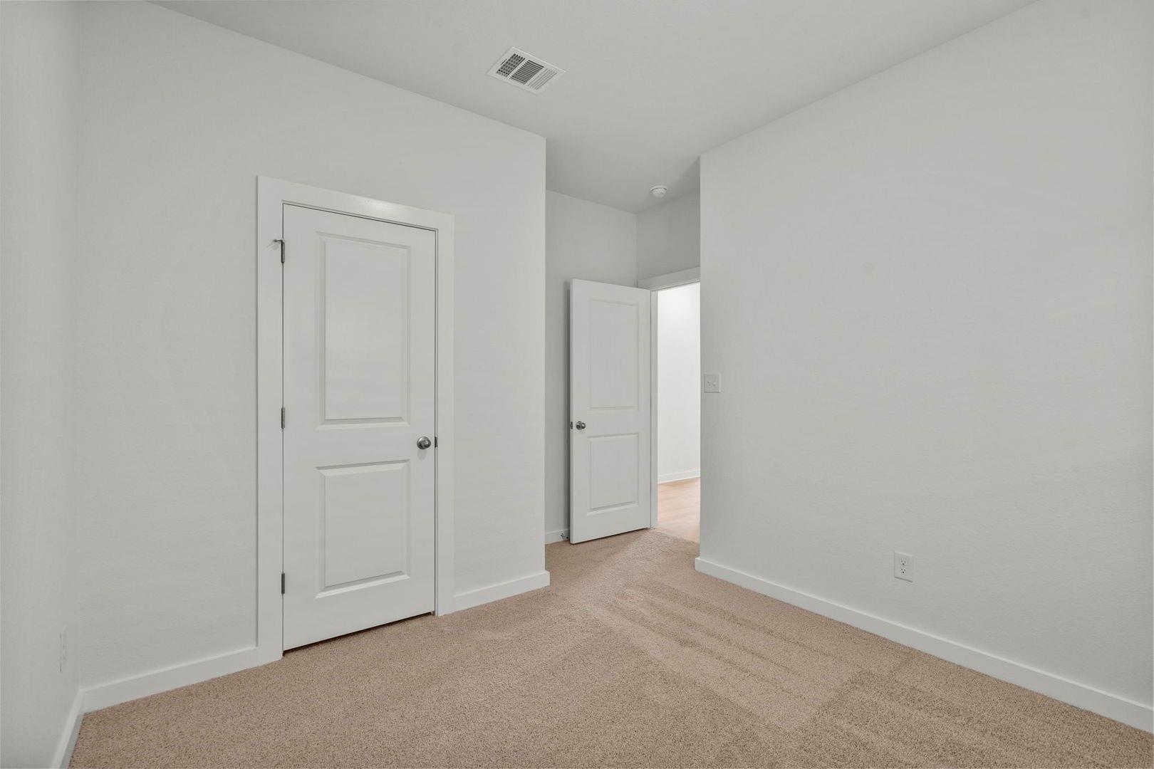 290 Bloomington Loop, Hutto, TX 78634