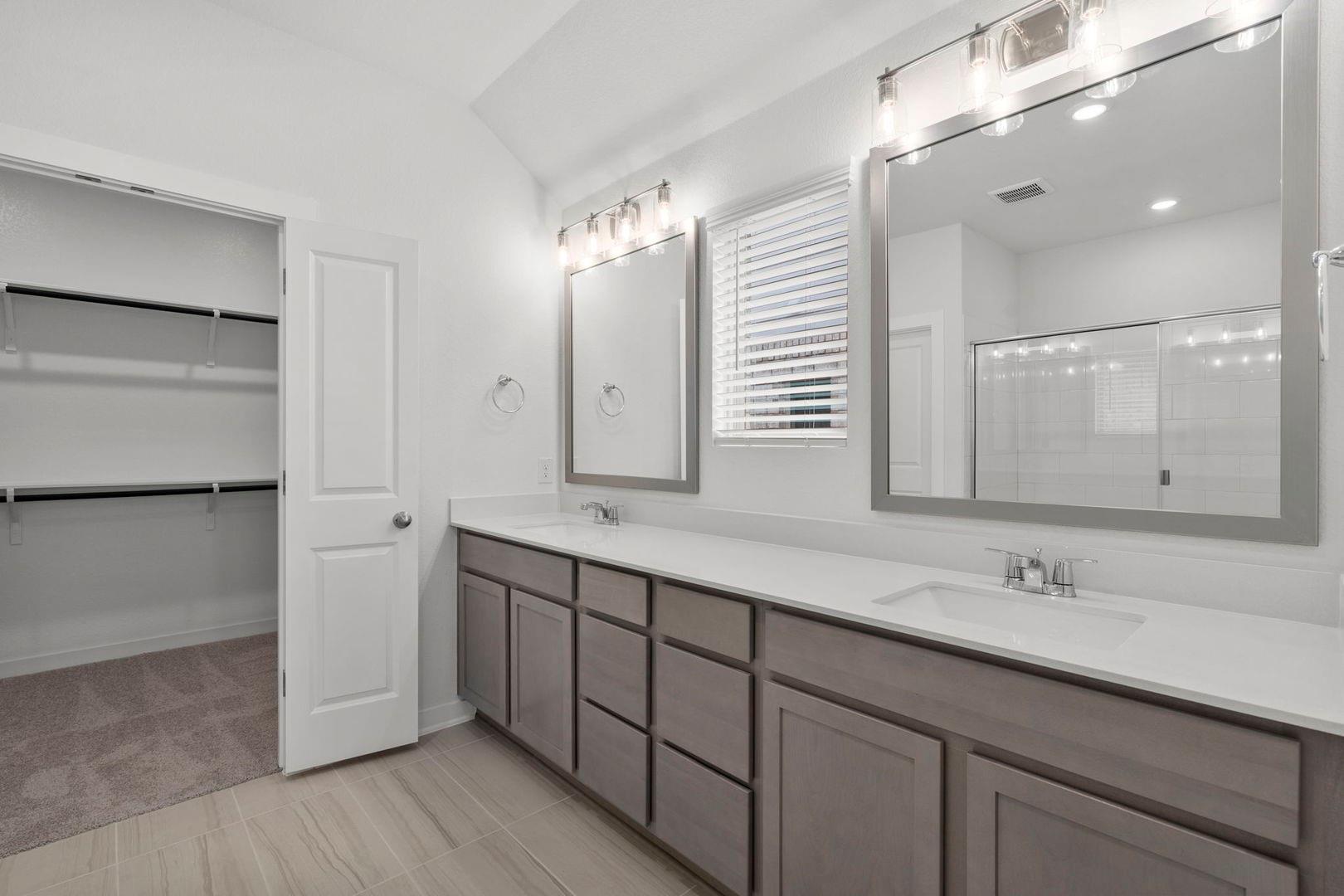 290 Bloomington Loop, Hutto, TX 78634