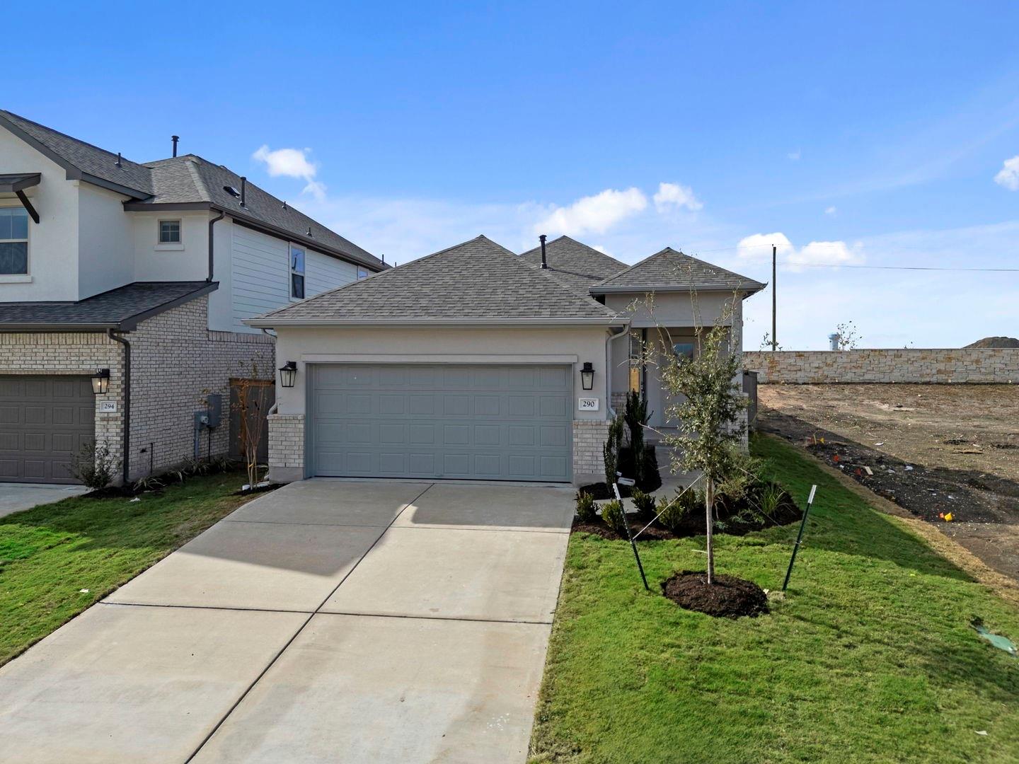 290 Bloomington Loop, Hutto, TX 78634