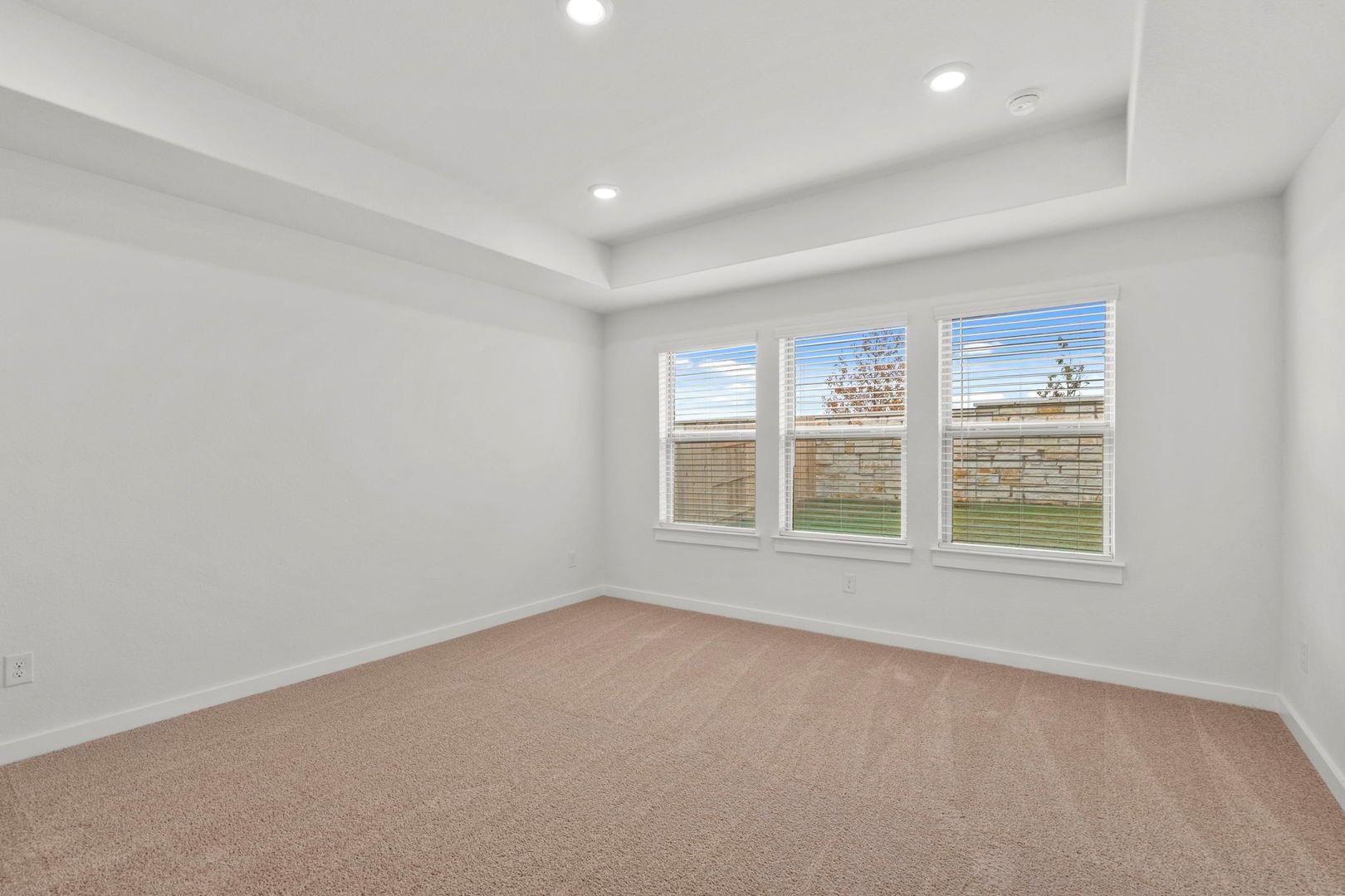 290 Bloomington Loop, Hutto, TX 78634