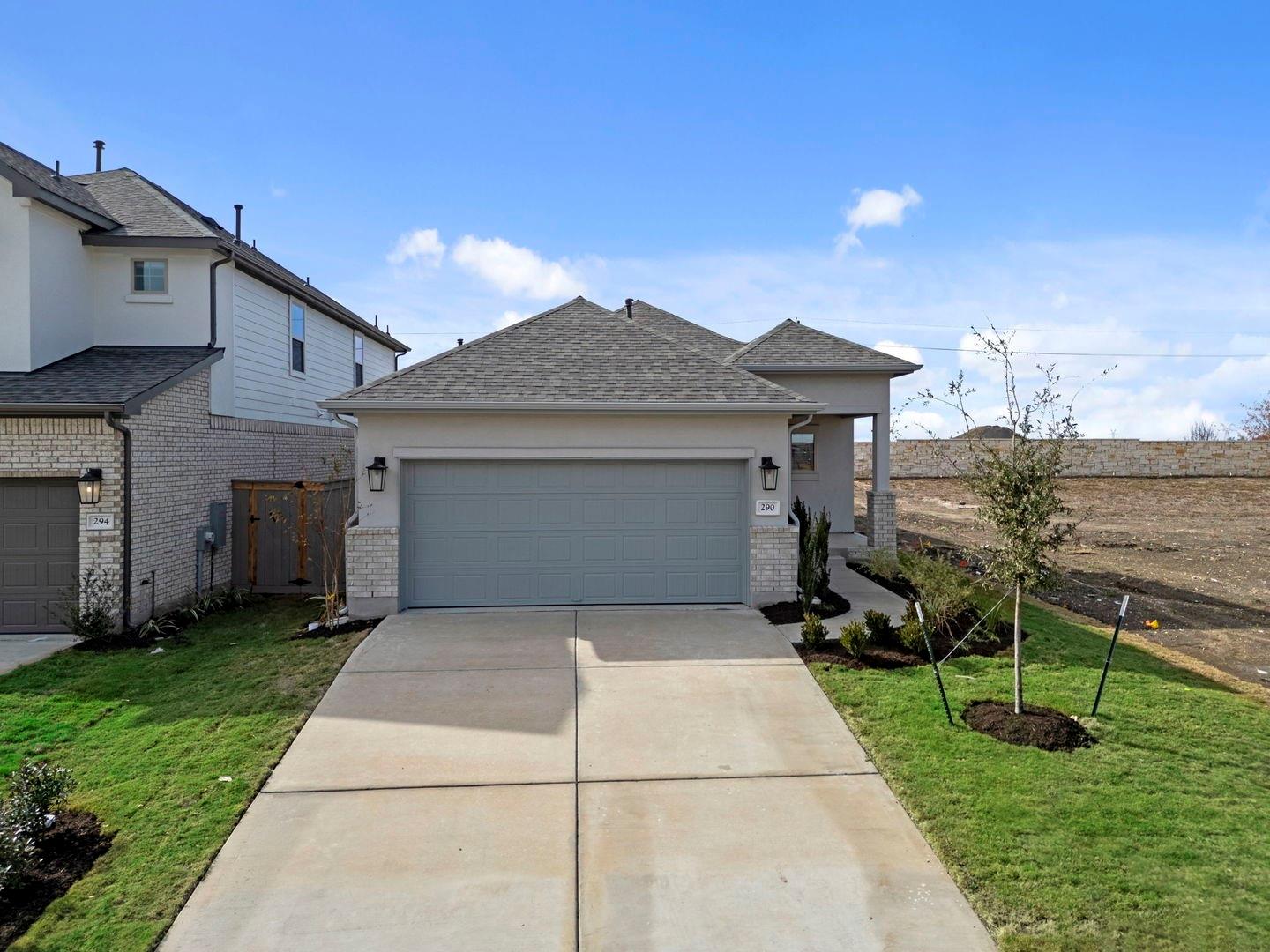 290 Bloomington Loop, Hutto, TX 78634