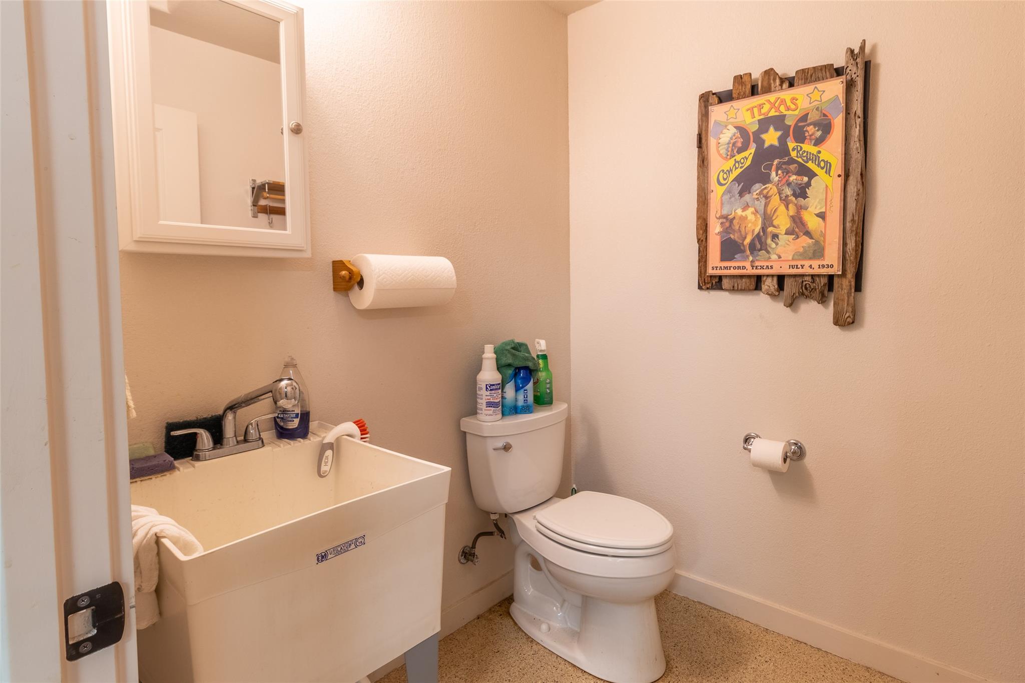 515 East Trl, Spicewood, TX 78669