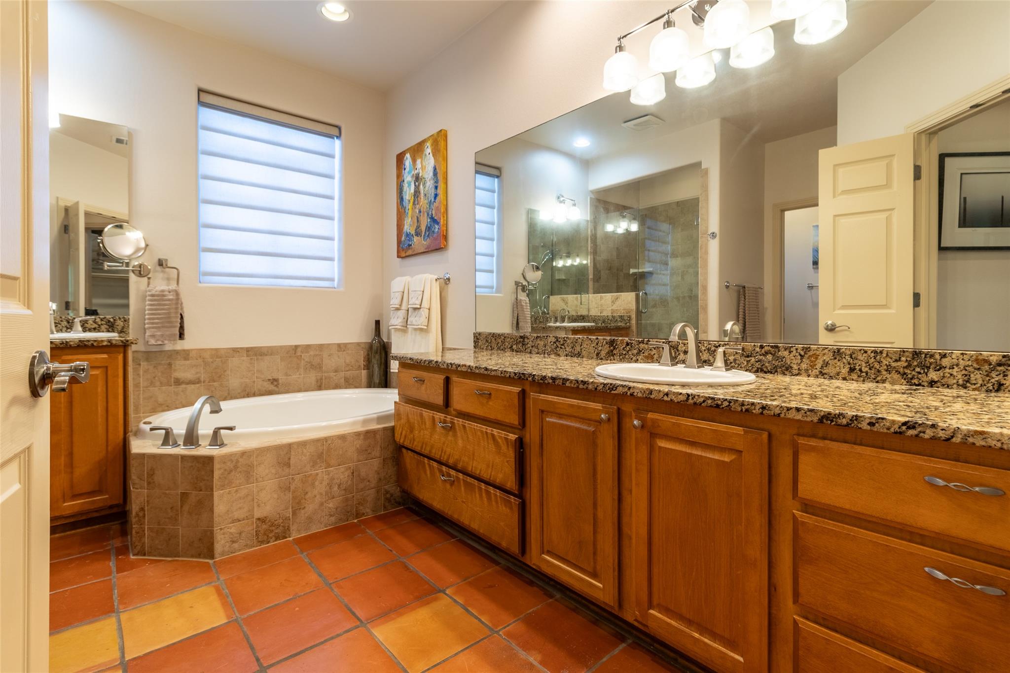 515 East Trl, Spicewood, TX 78669