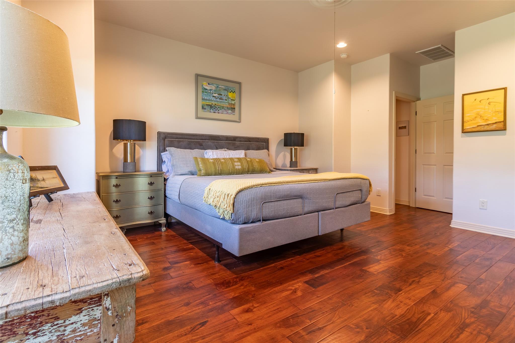 515 East Trl, Spicewood, TX 78669