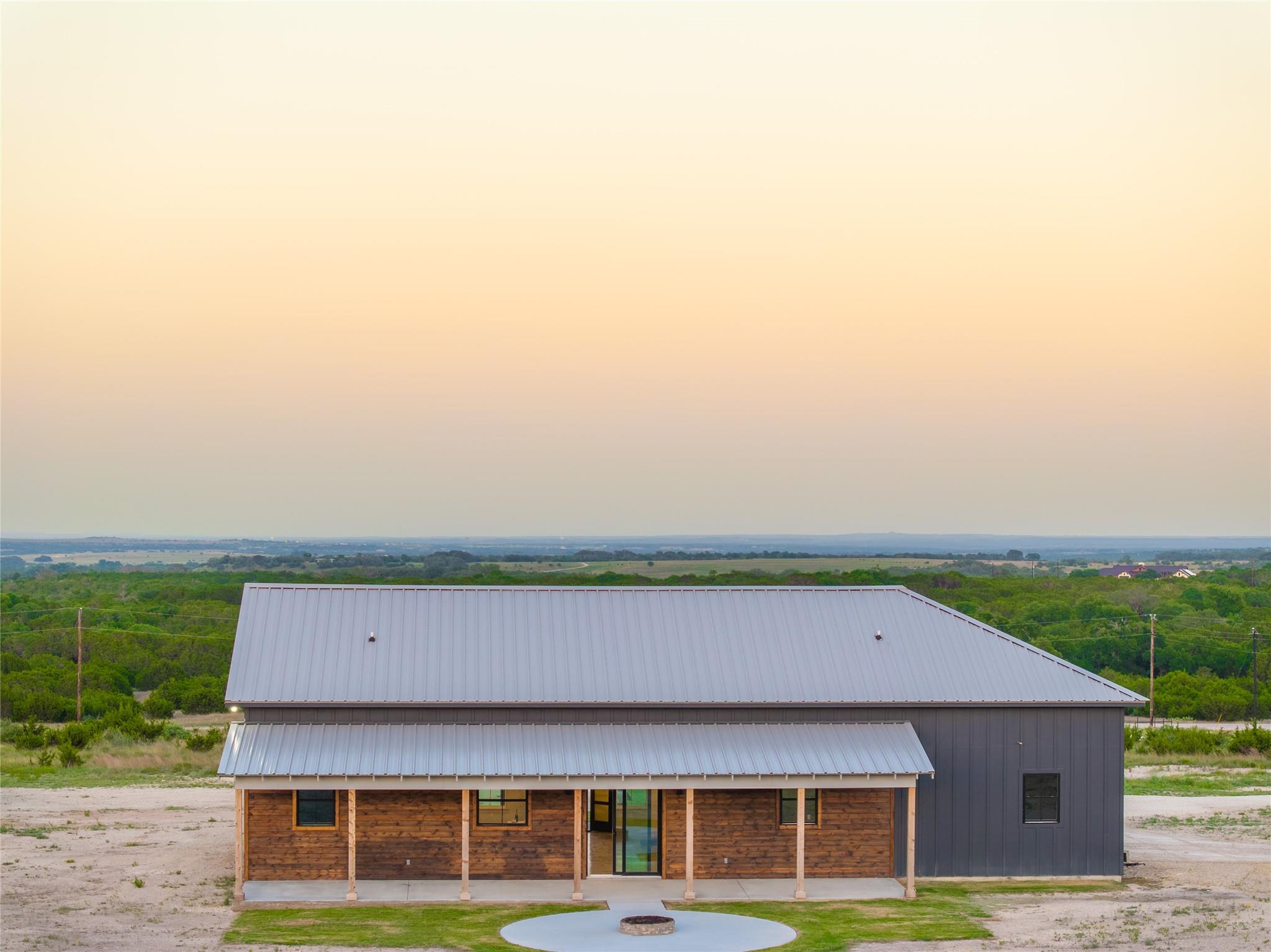 662 Private Road 140, Lampasas, TX 76550