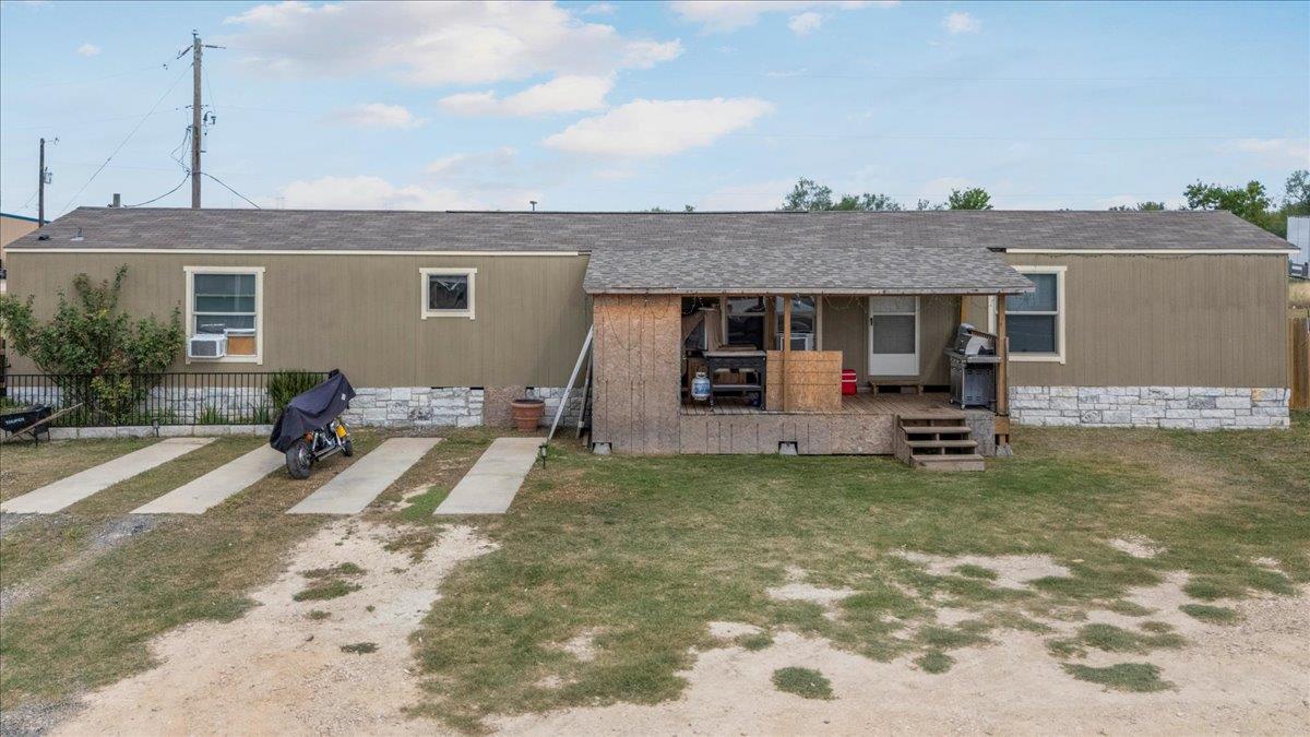 9231 Williamson Rd, Buda, TX 78610