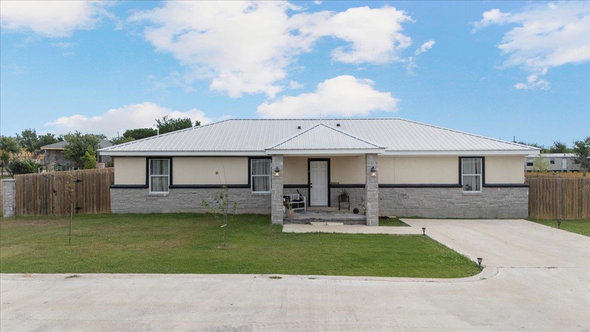 9231 Williamson Rd, Buda, TX 78610