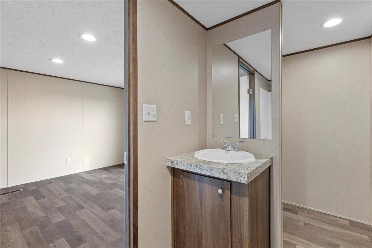 9231 Williamson Rd, Buda, TX 78610