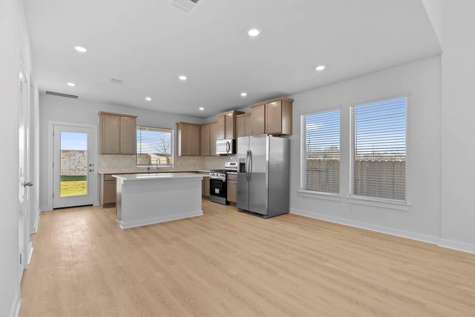 244 Bloomington Loop, Hutto, TX 78634