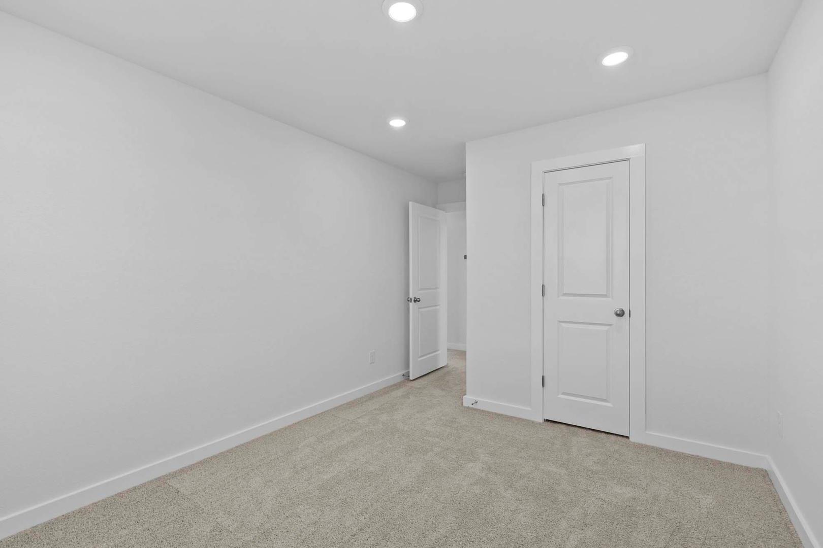 244 Bloomington Loop, Hutto, TX 78634