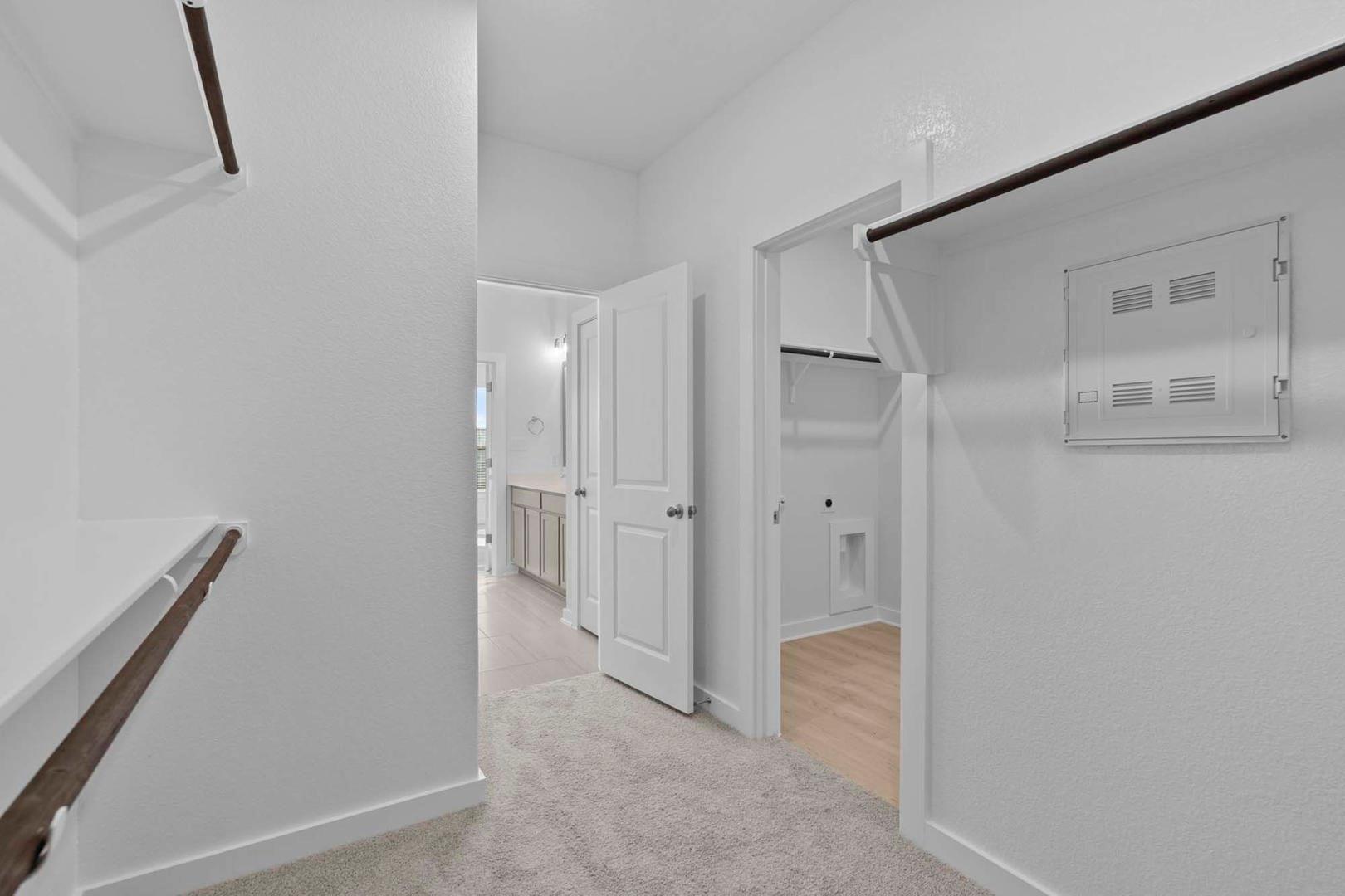 244 Bloomington Loop, Hutto, TX 78634