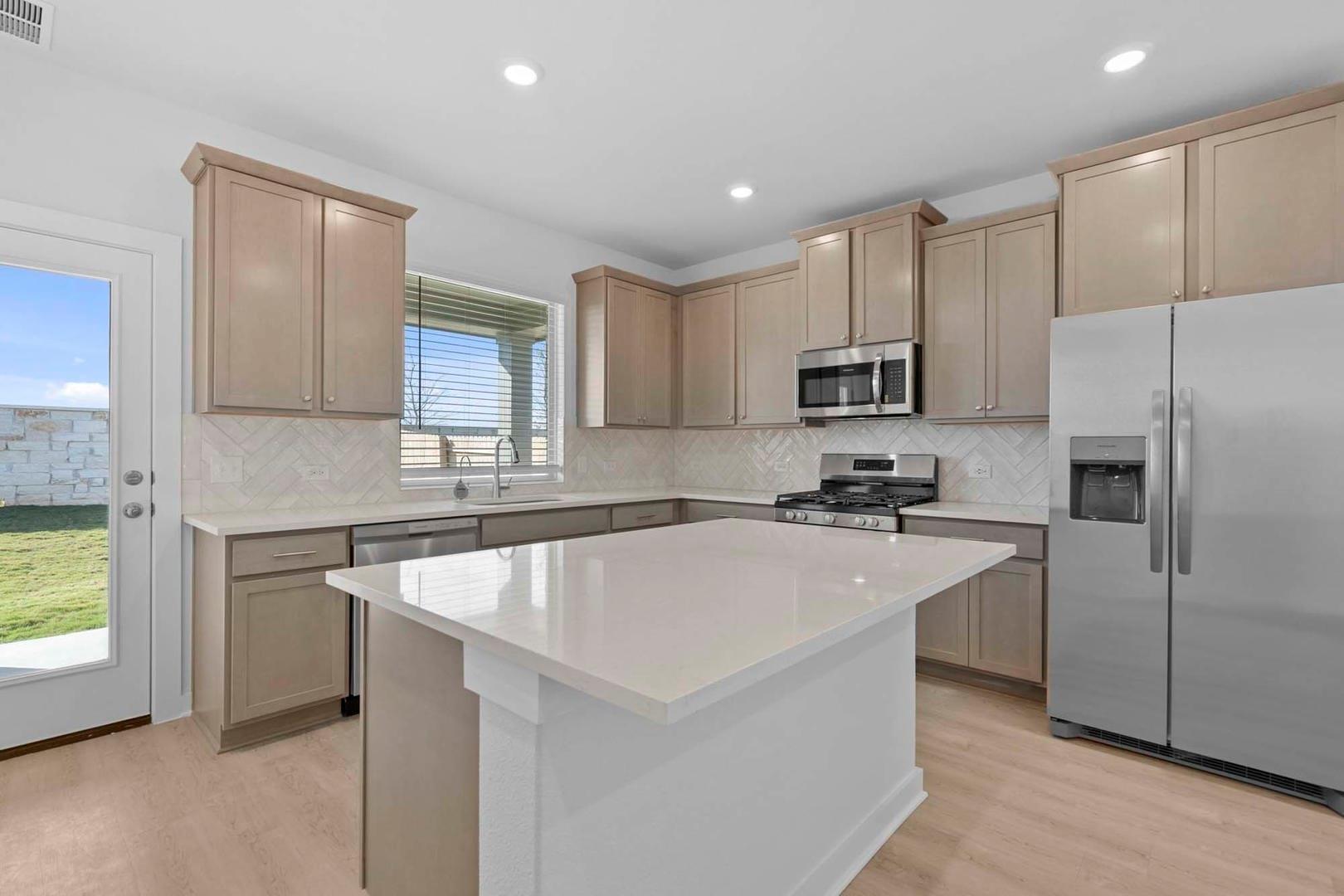 244 Bloomington Loop, Hutto, TX 78634