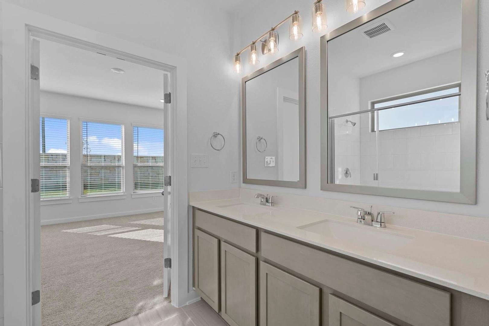 244 Bloomington Loop, Hutto, TX 78634