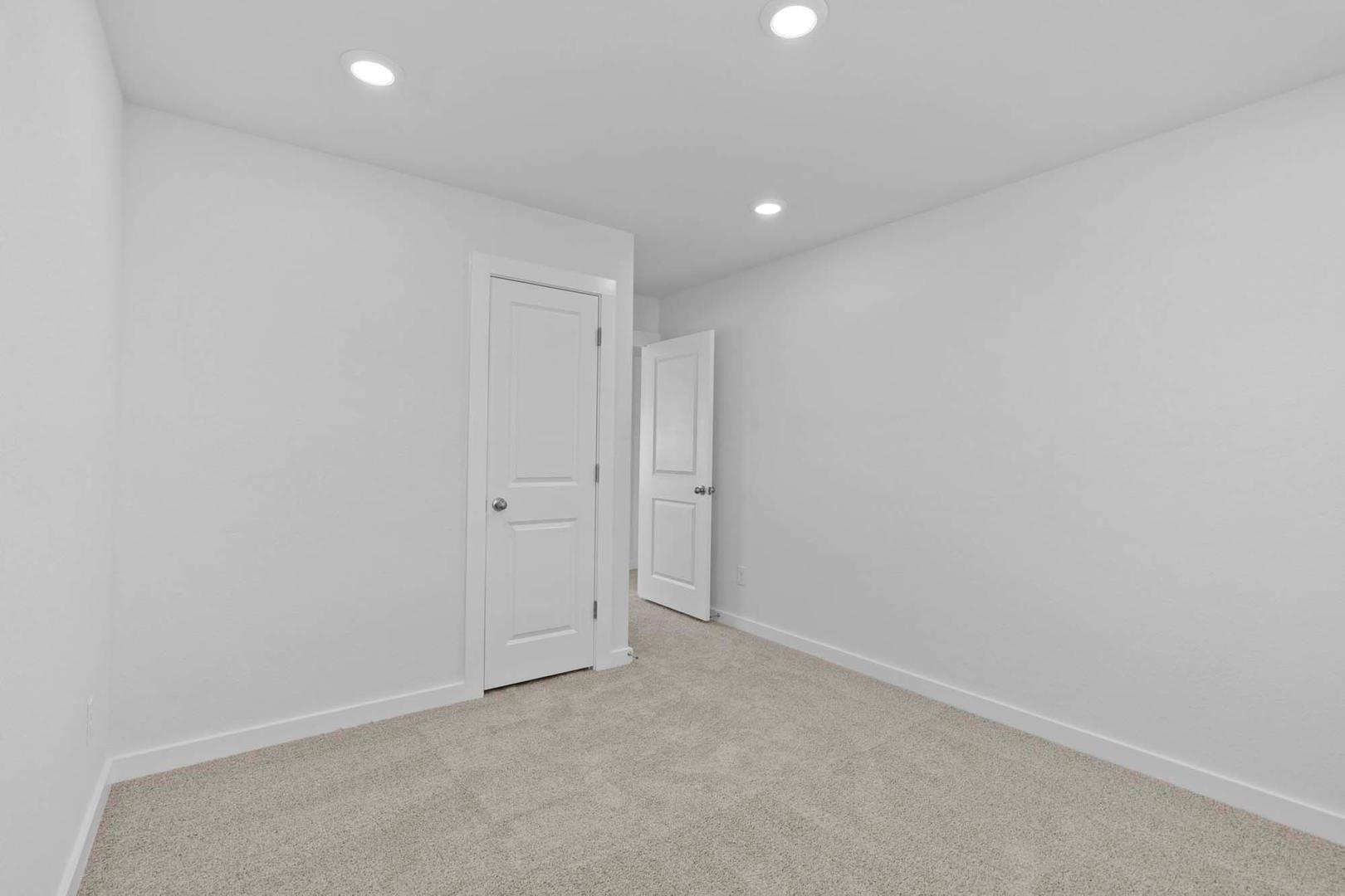 244 Bloomington Loop, Hutto, TX 78634