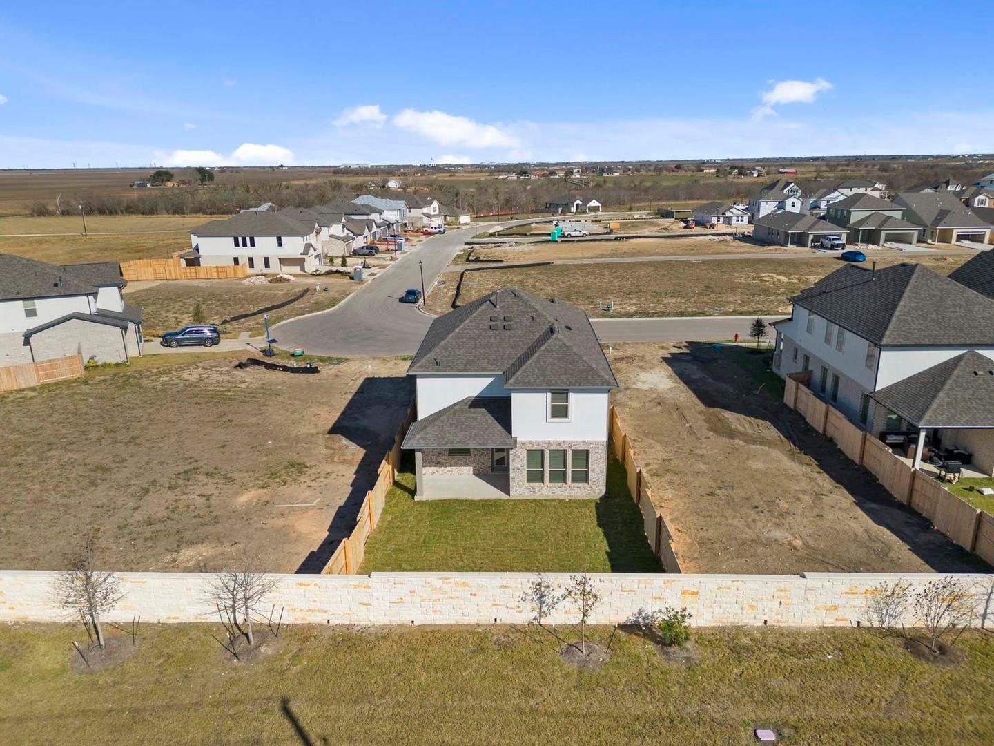 244 Bloomington Loop, Hutto, TX 78634