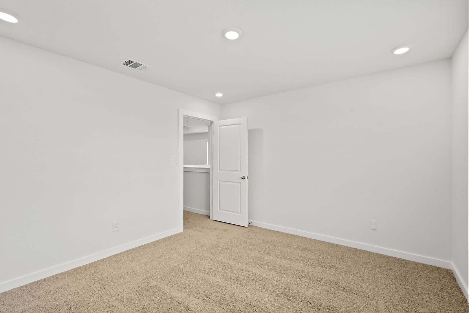 533 Bloomington Loop, Hutto, TX 78634