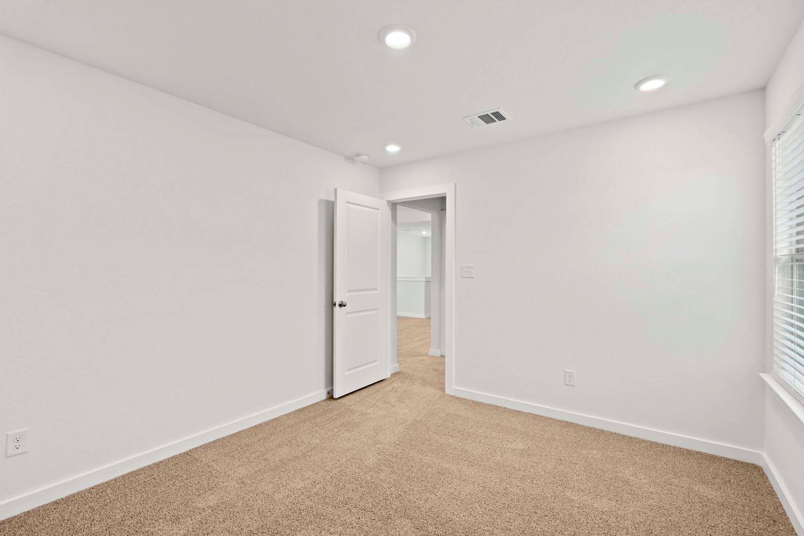 533 Bloomington Loop, Hutto, TX 78634