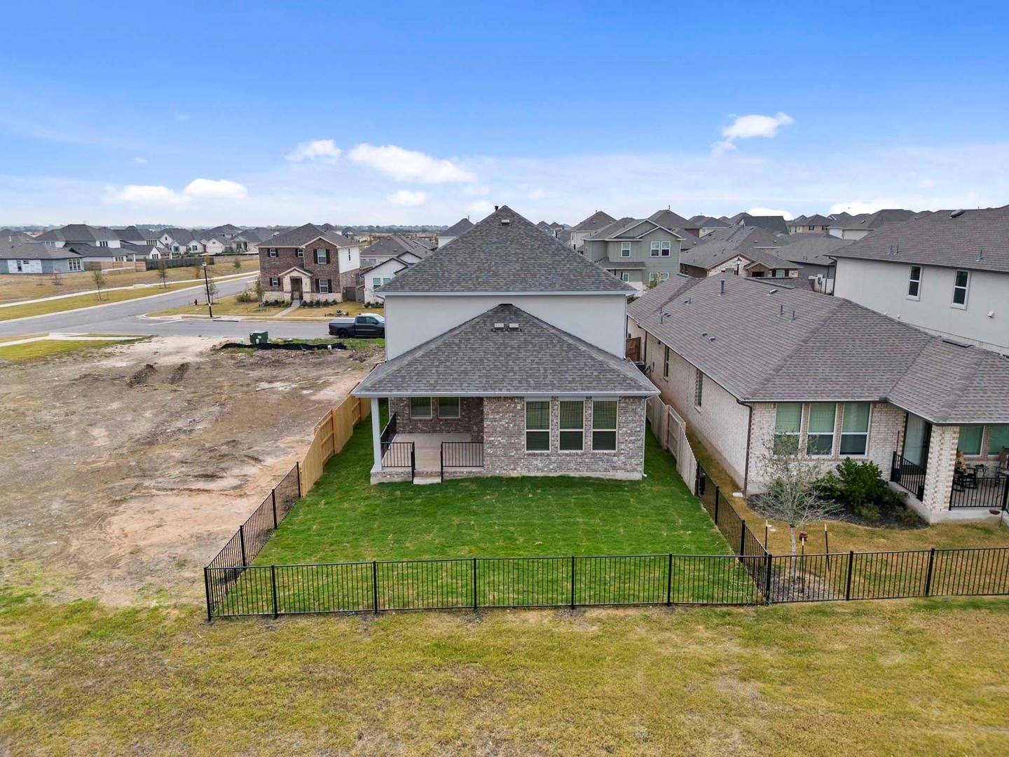 533 Bloomington Loop, Hutto, TX 78634