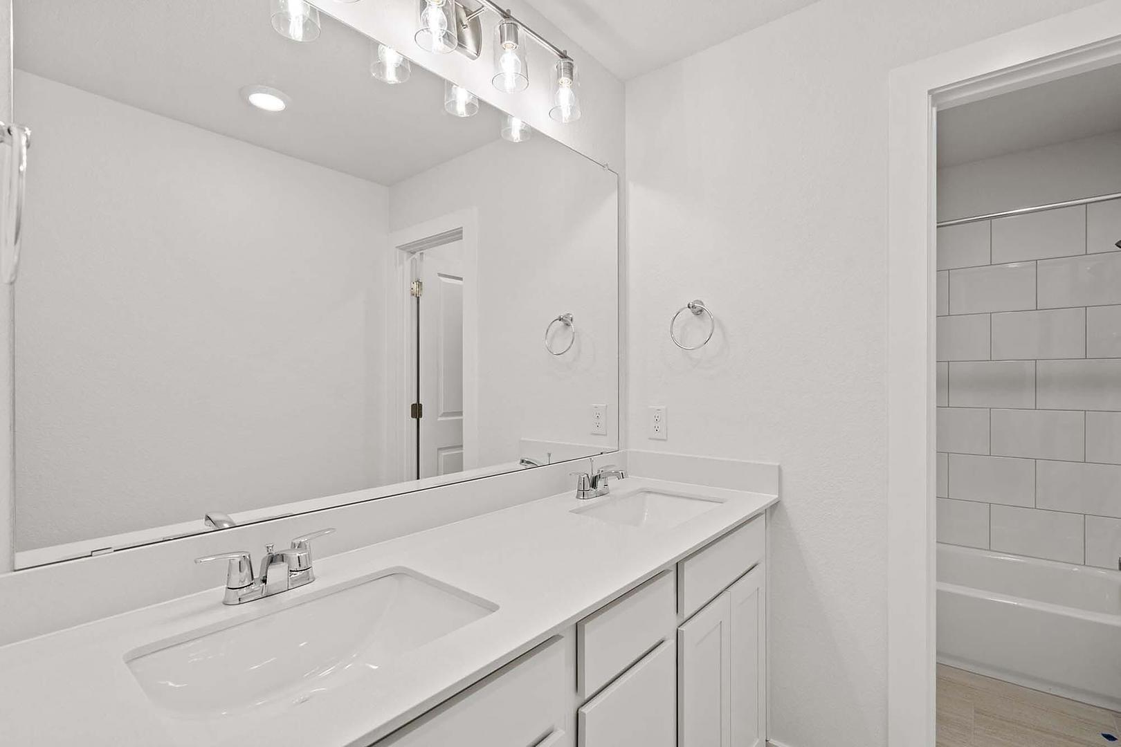 533 Bloomington Loop, Hutto, TX 78634